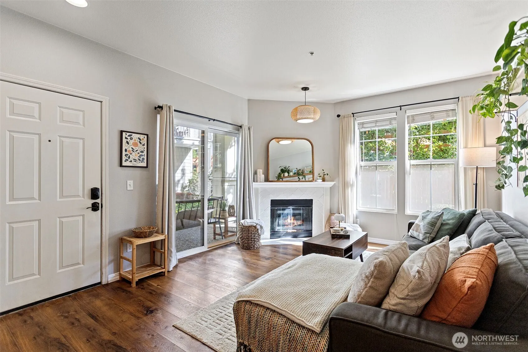 2034 Newport Way NW #11-1, Issaquah, WA 98027