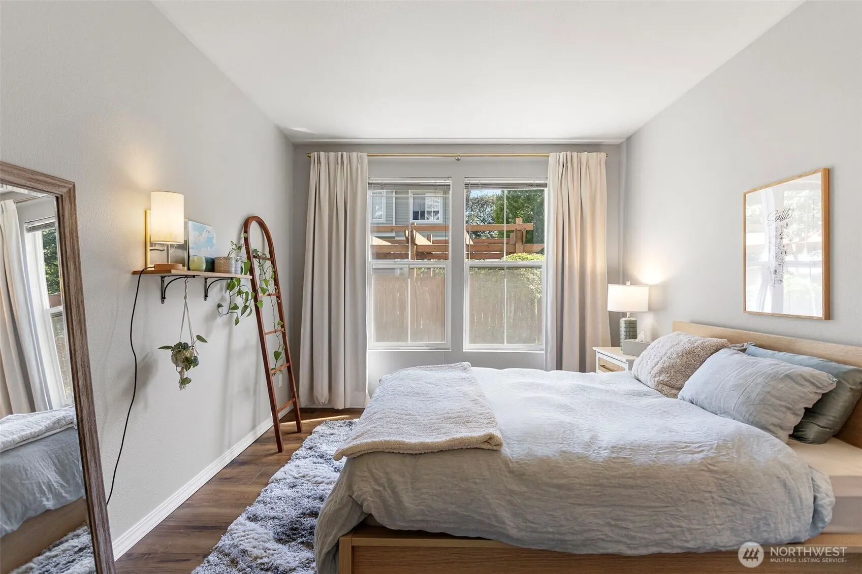 2034 Newport Way NW #11-1, Issaquah, WA 98027