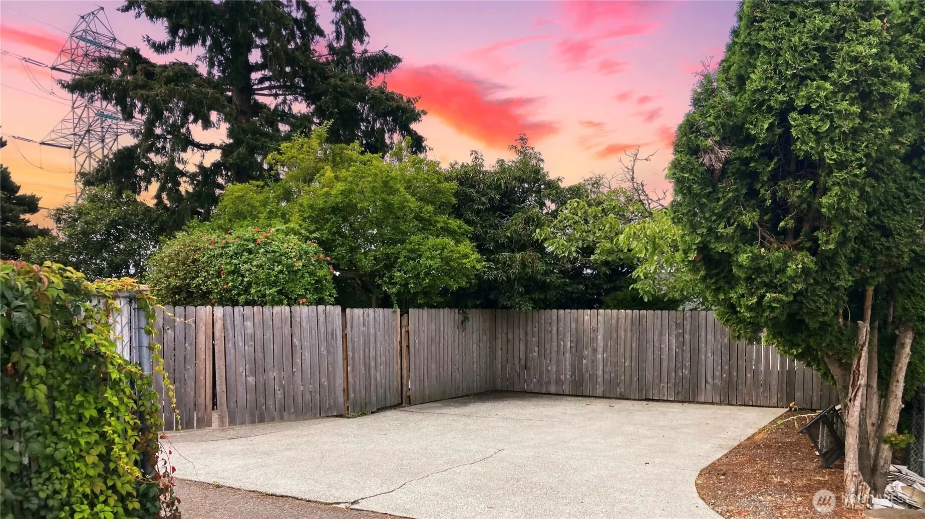1006 Grant Avenue S, Renton, WA 98057