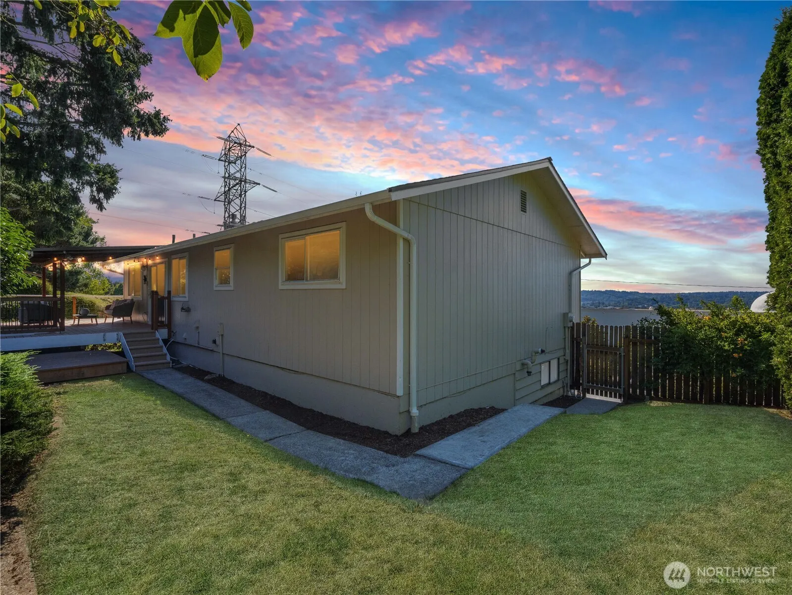 1006 Grant Avenue S, Renton, WA 98057