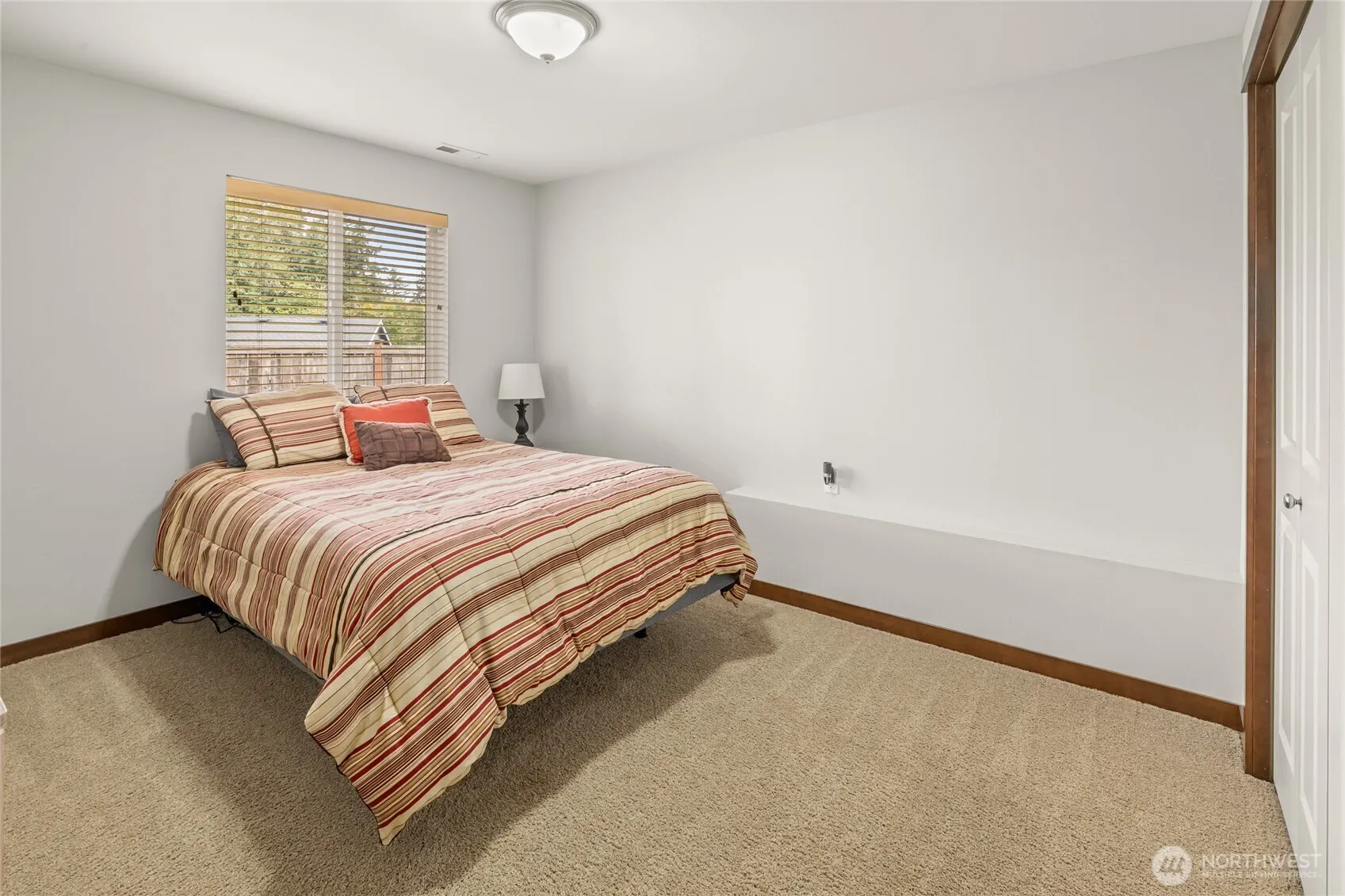 2012 NE 37th Place , Renton, WA 98056