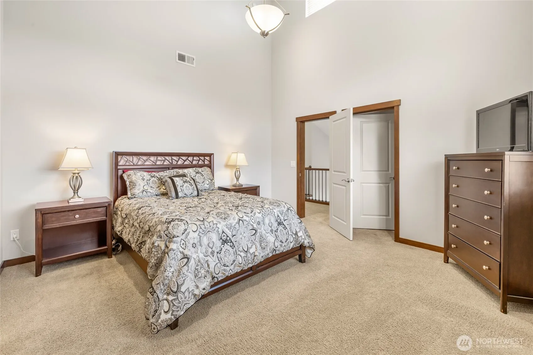 2012 NE 37th Place , Renton, WA 98056