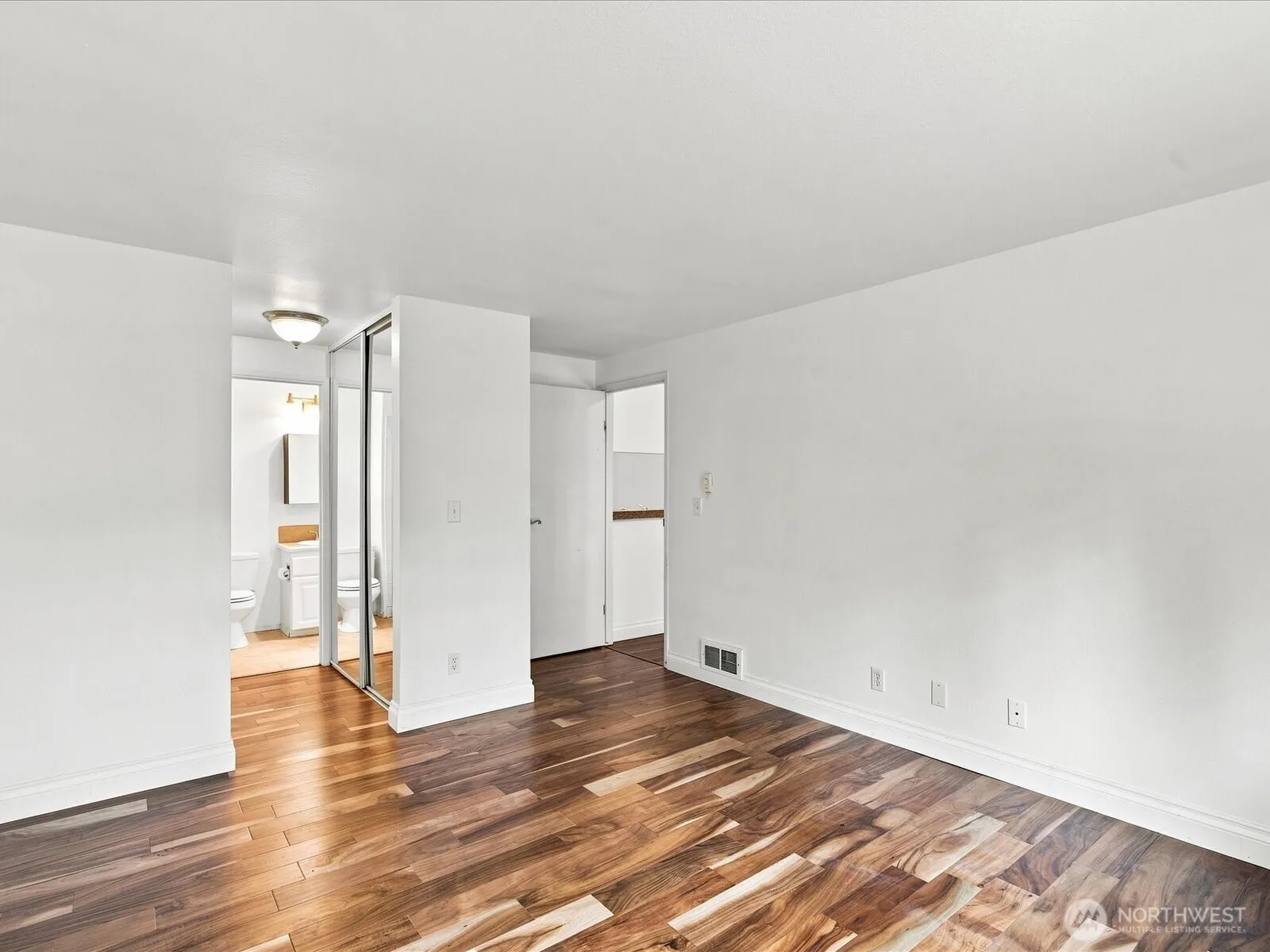 14200 NE 171st Street #C206, Woodinville, WA 98072-9269