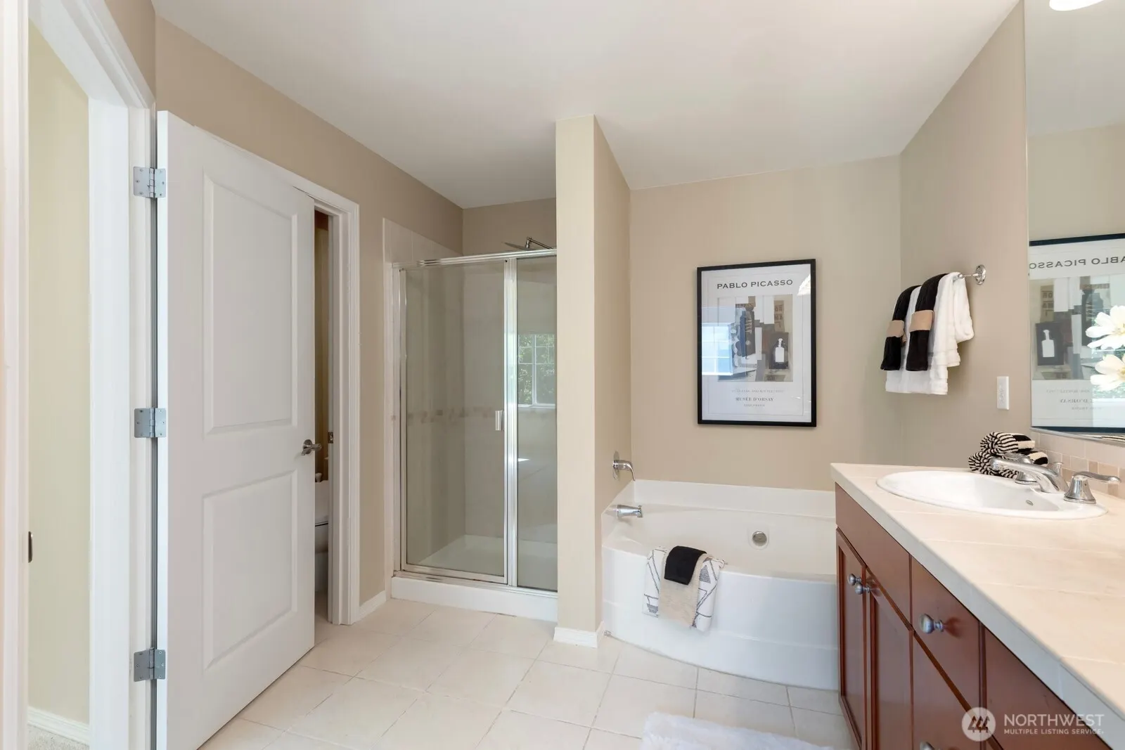 3900 NE 4th Circle , Renton, WA 98056