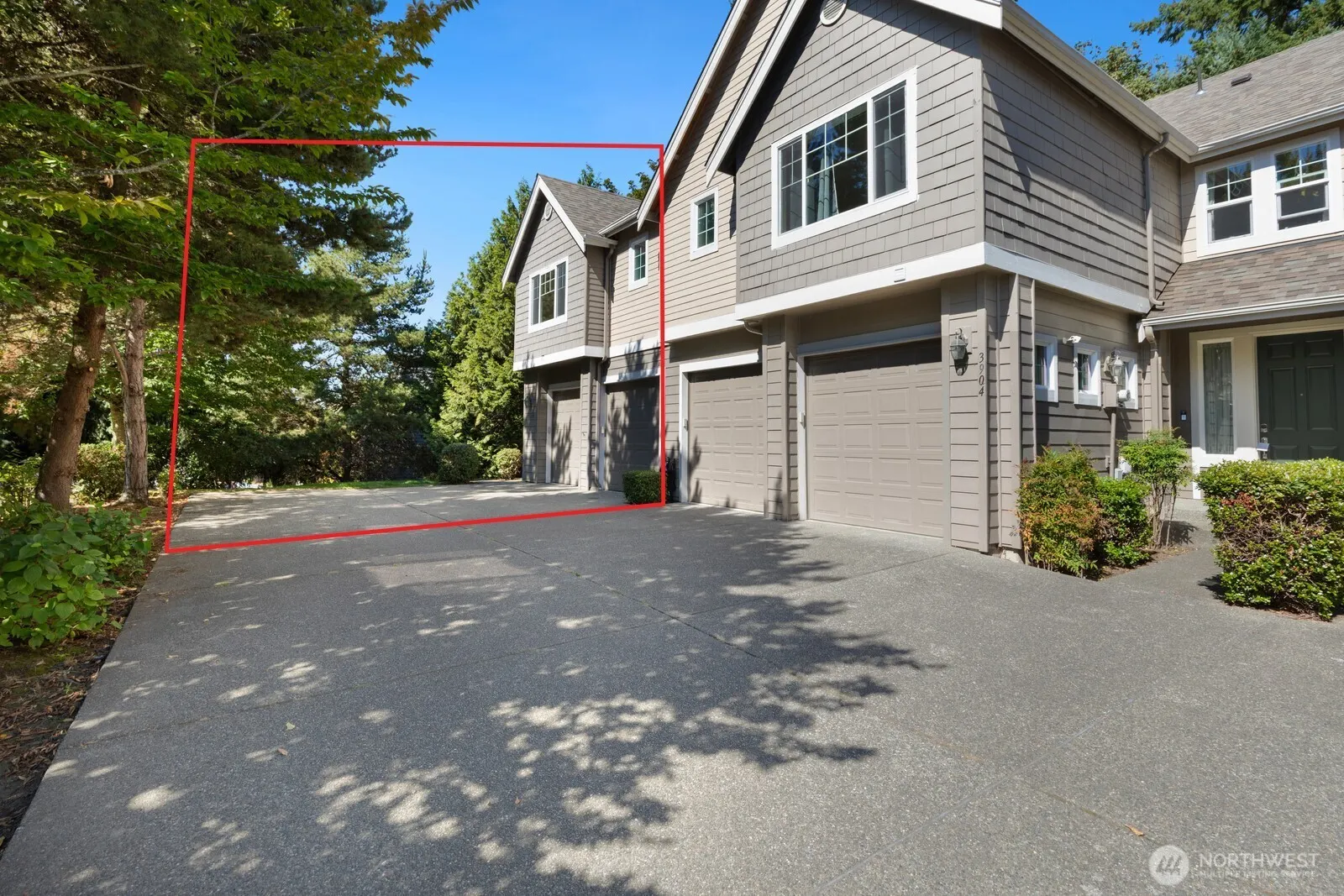3900 NE 4th Circle , Renton, WA 98056