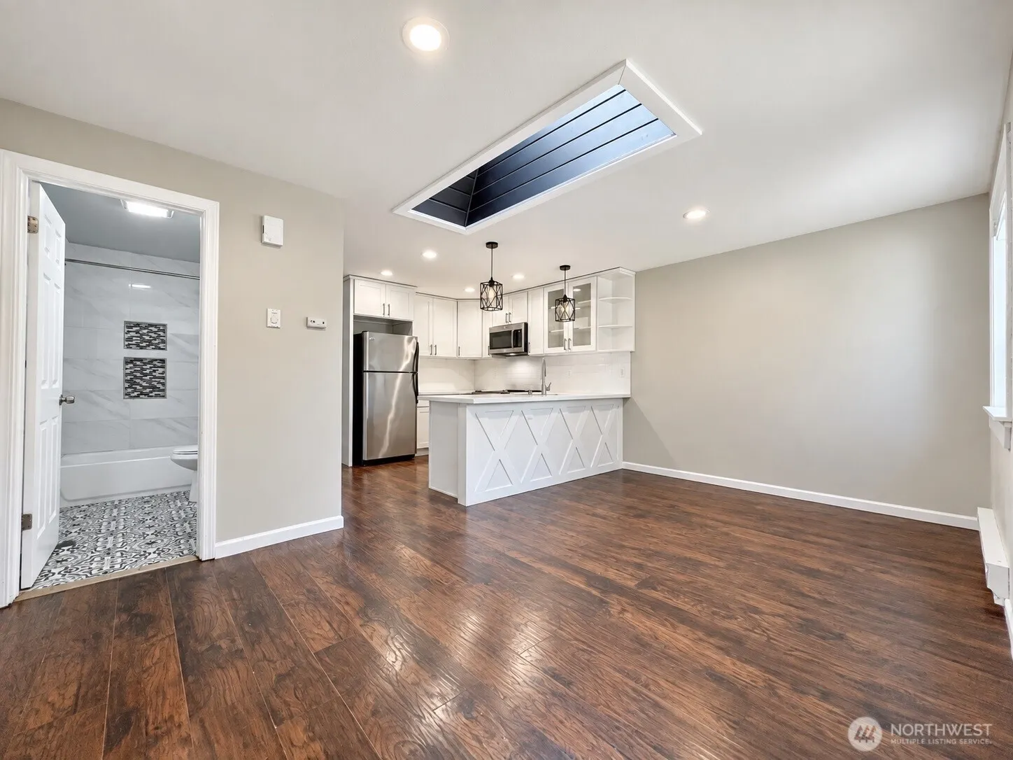 14213 Admiralty Way , Lynnwood, WA 98087