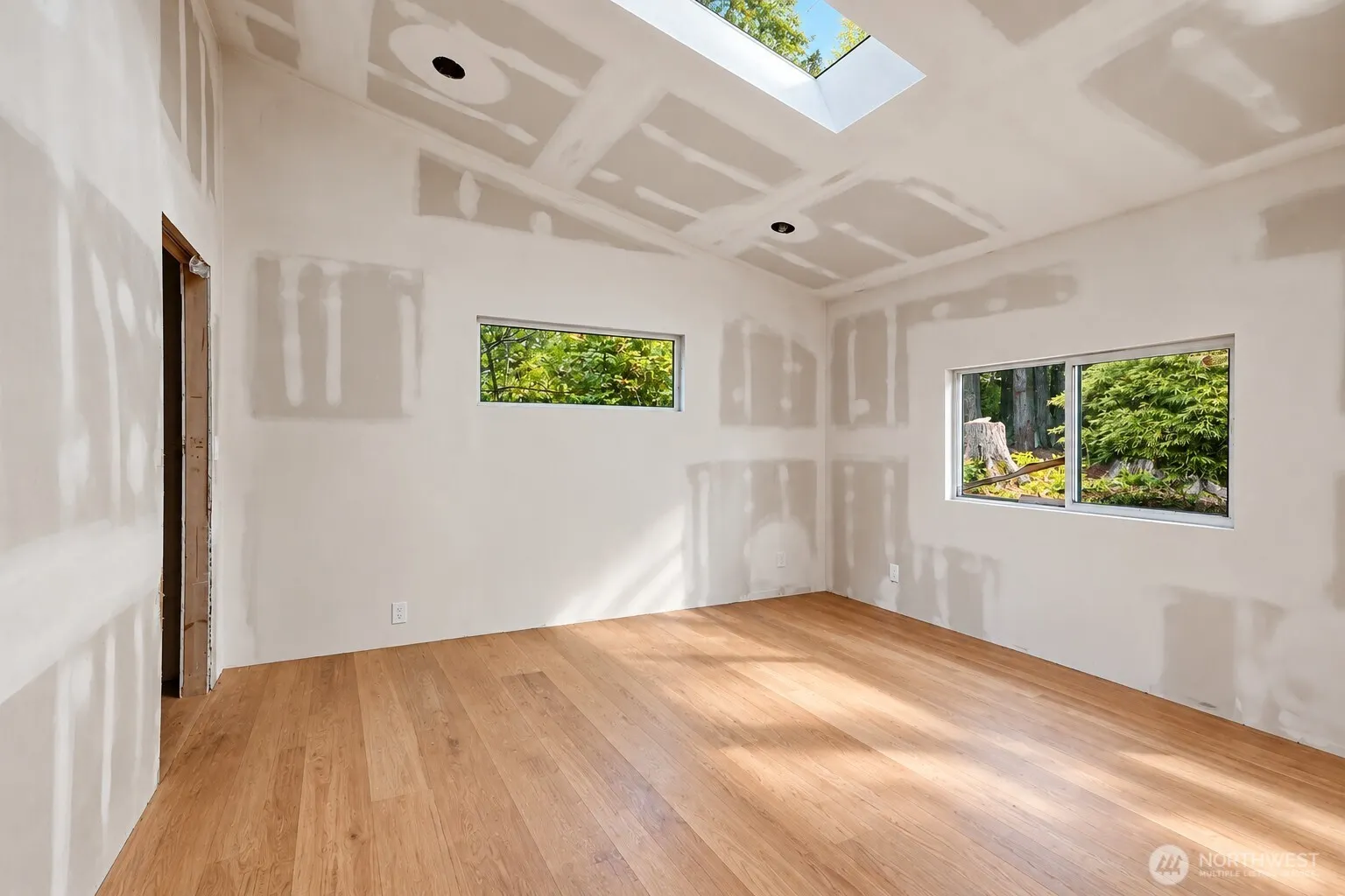 20110 NE 160th St , Woodinville, WA 98077