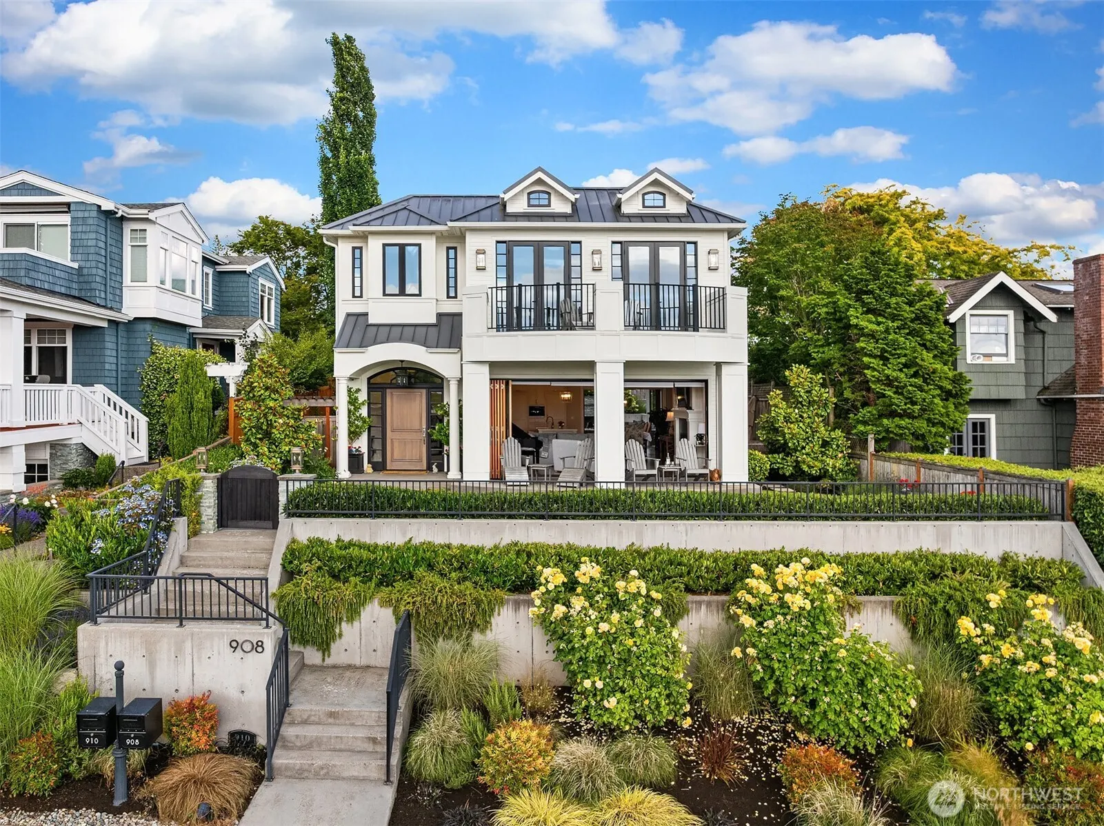 908 1st Street , Kirkland, WA 98033