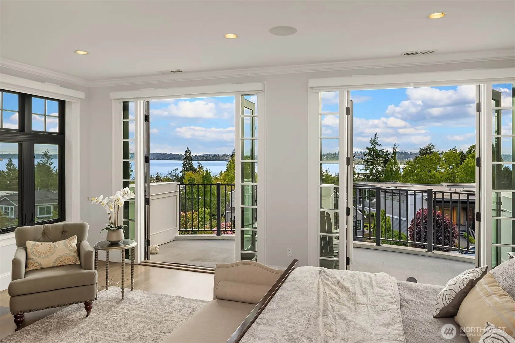 908 1st Street , Kirkland, WA 98033