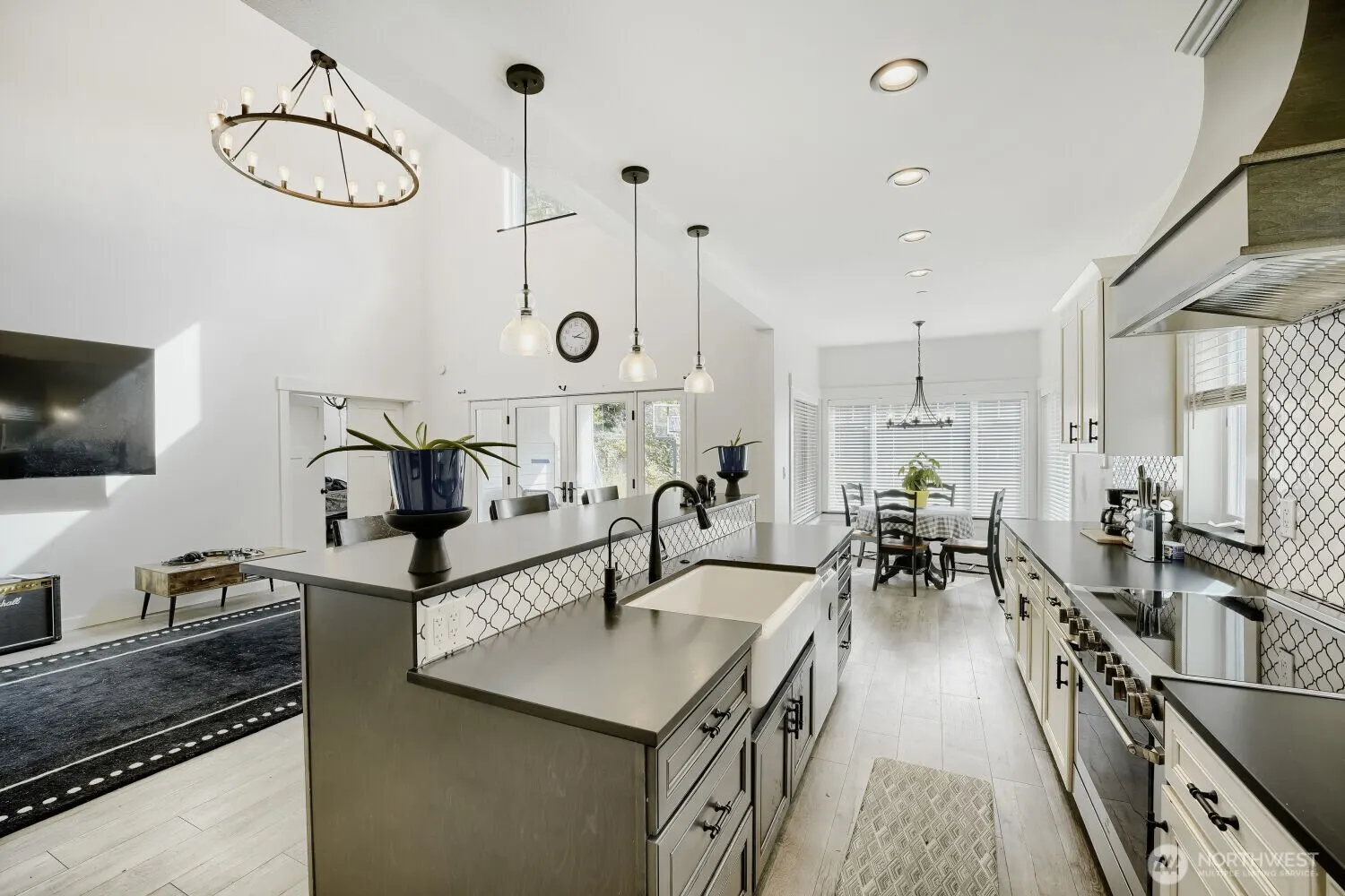 10410 Issaquah Hobart Road SE, Issaquah, WA 98027