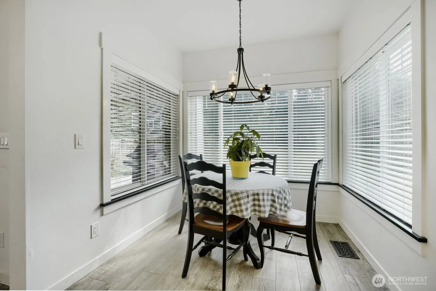 10410 Issaquah Hobart Road SE, Issaquah, WA 98027