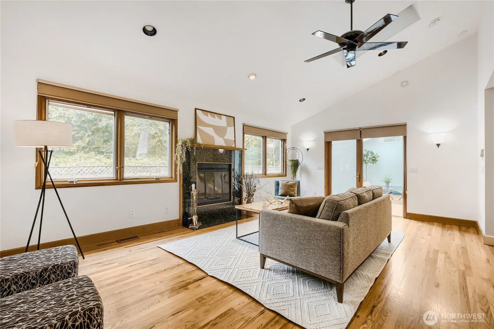 14325 102 Avenue NE, Kirkland, WA 98034