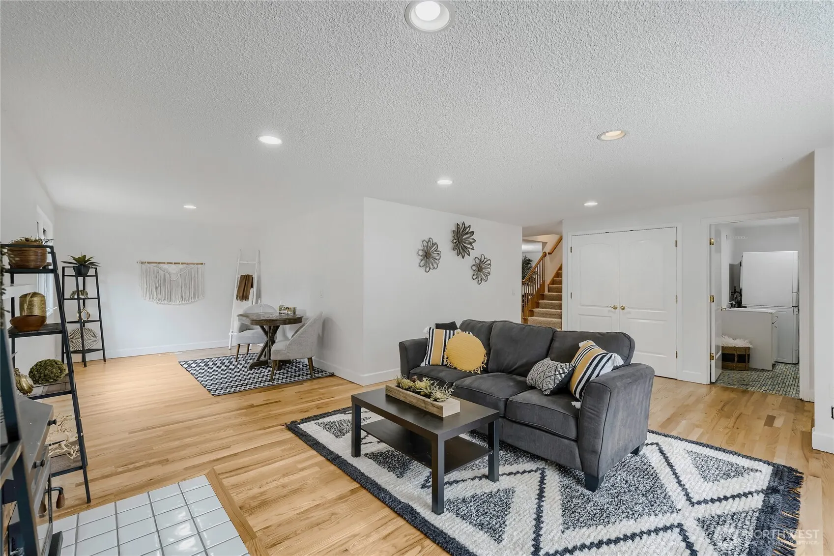 14325 102 Avenue NE, Kirkland, WA 98034