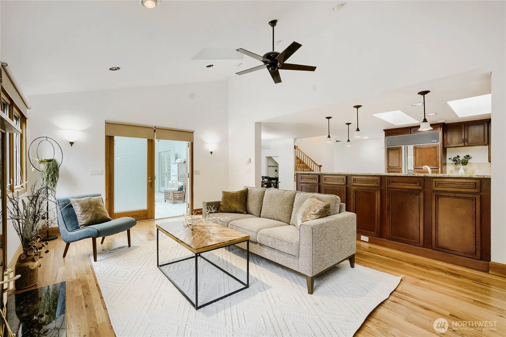 14325 102 Avenue NE, Kirkland, WA 98034