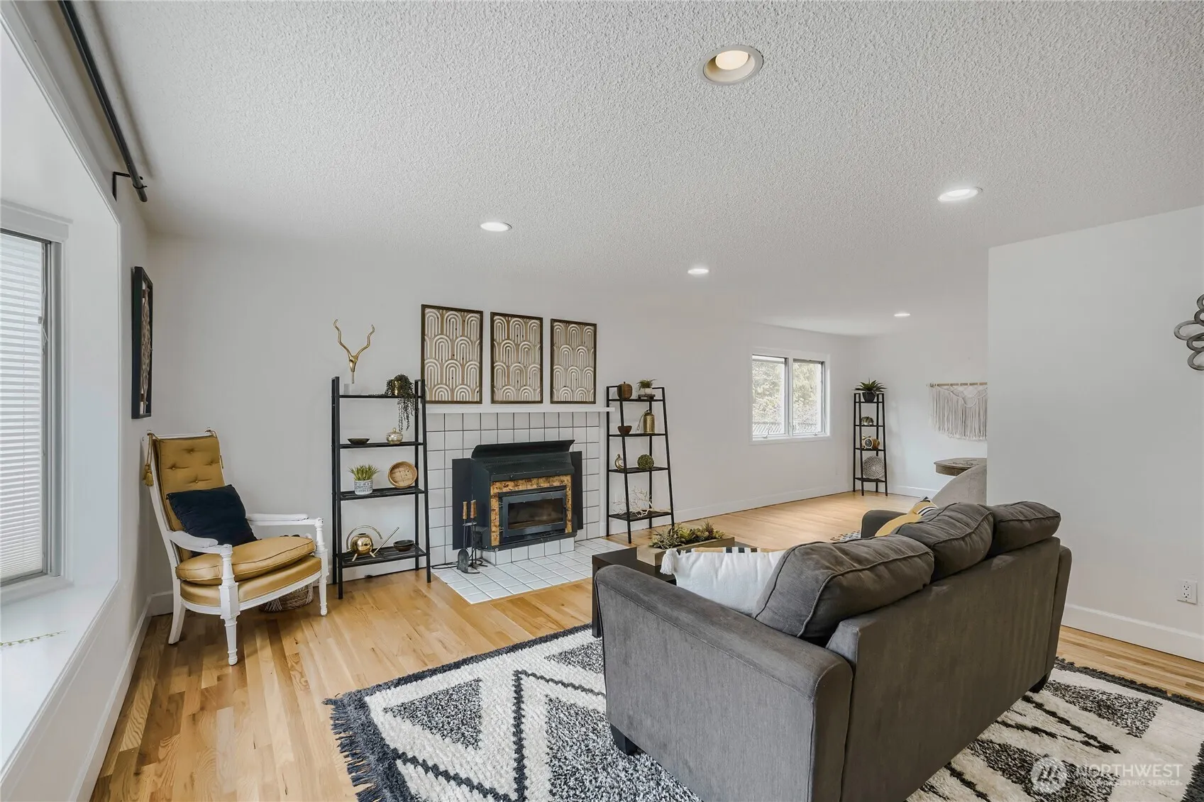 14325 102 Avenue NE, Kirkland, WA 98034