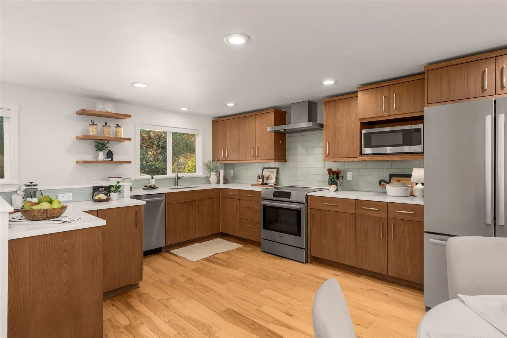 9215 8th Avenue NW, Seattle, WA 98117