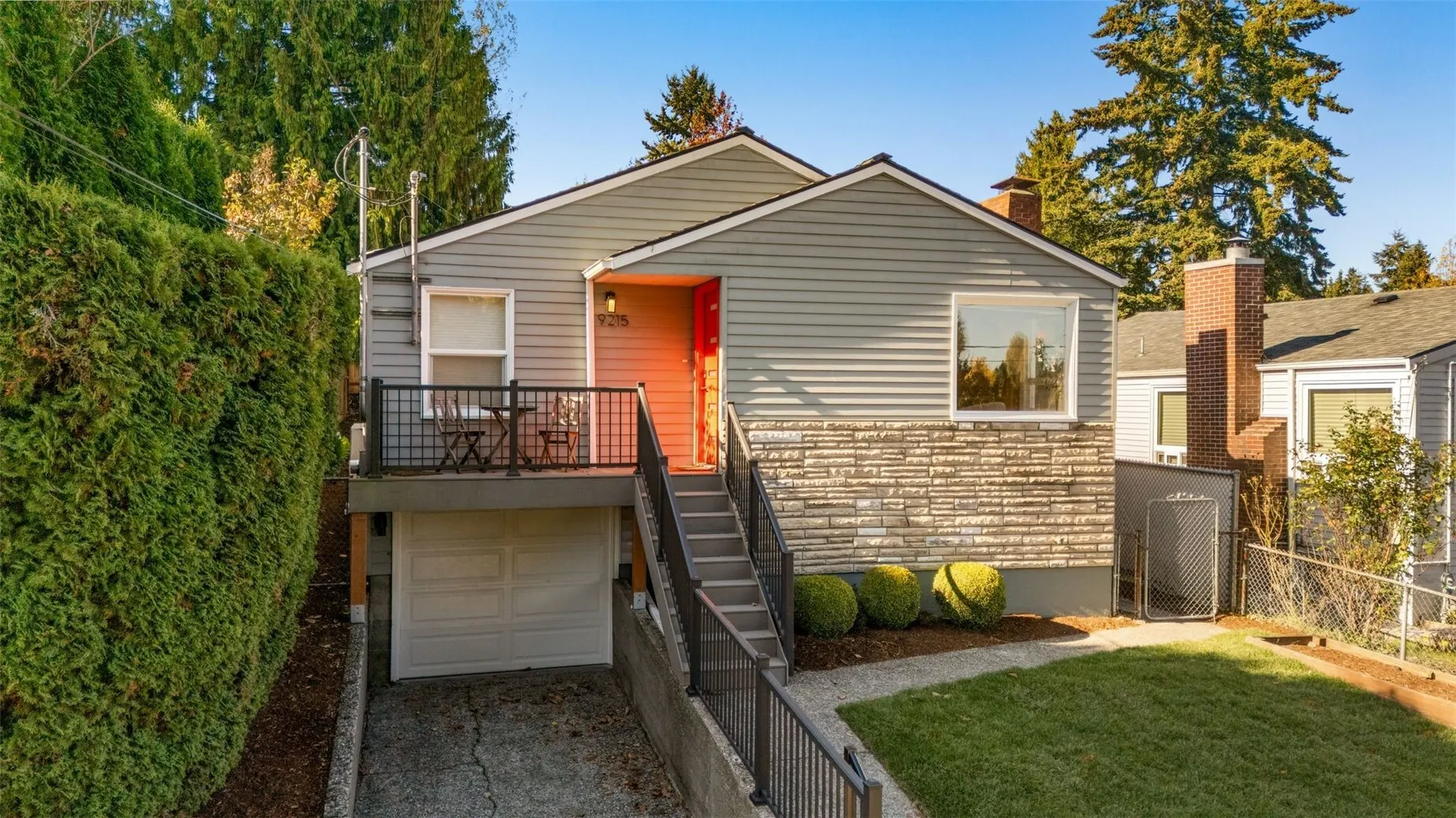 9215 8th Avenue NW, Seattle, WA 98117