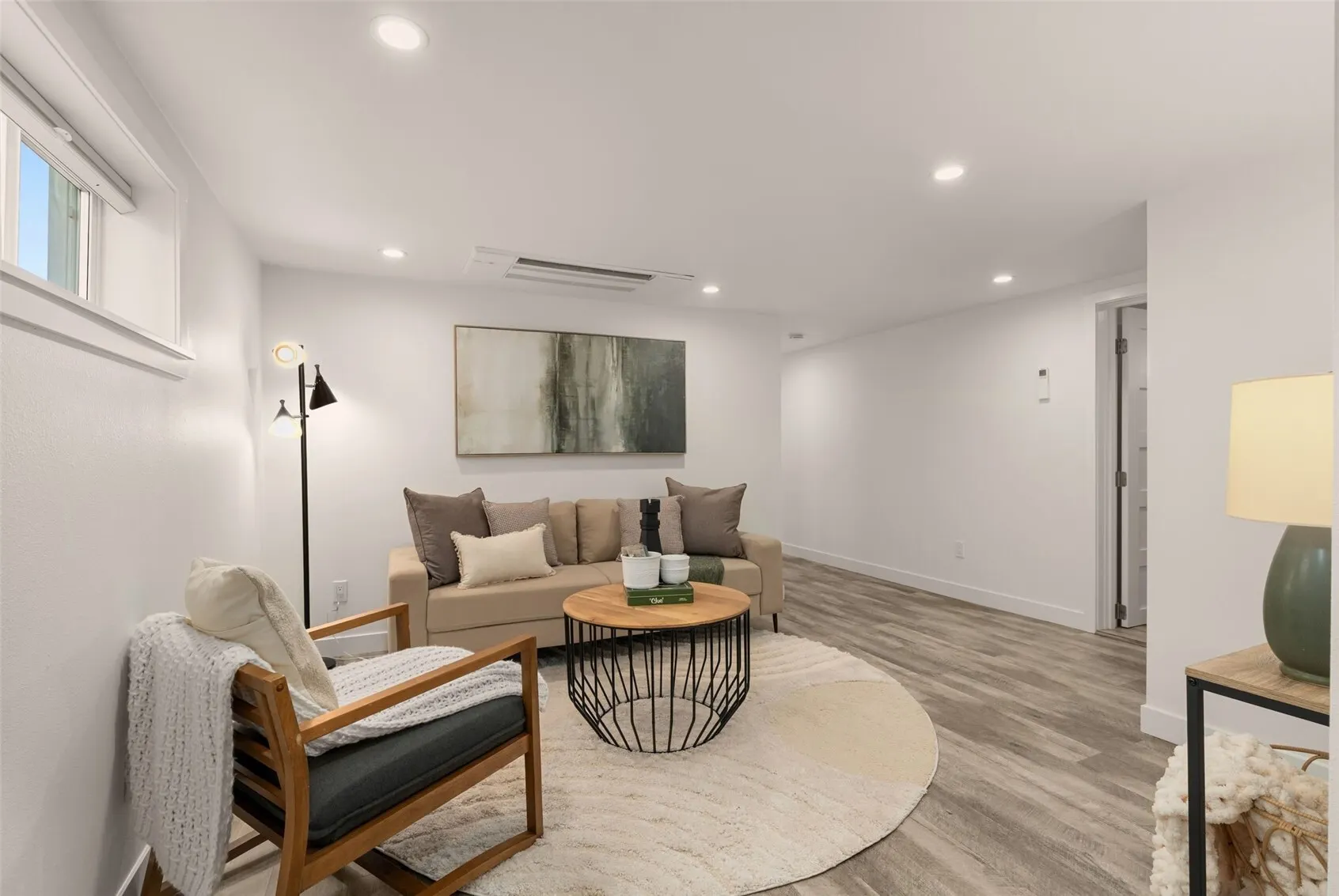 9215 8th Avenue NW, Seattle, WA 98117