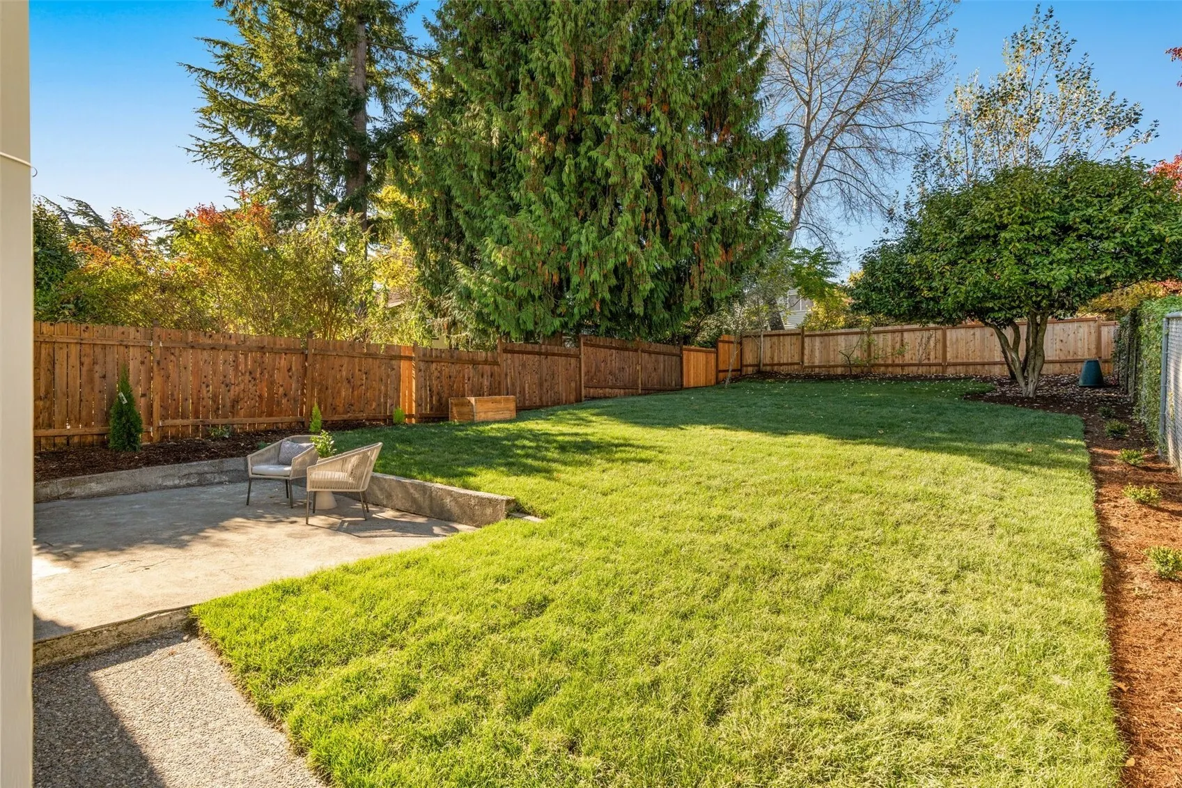 9215 8th Avenue NW, Seattle, WA 98117