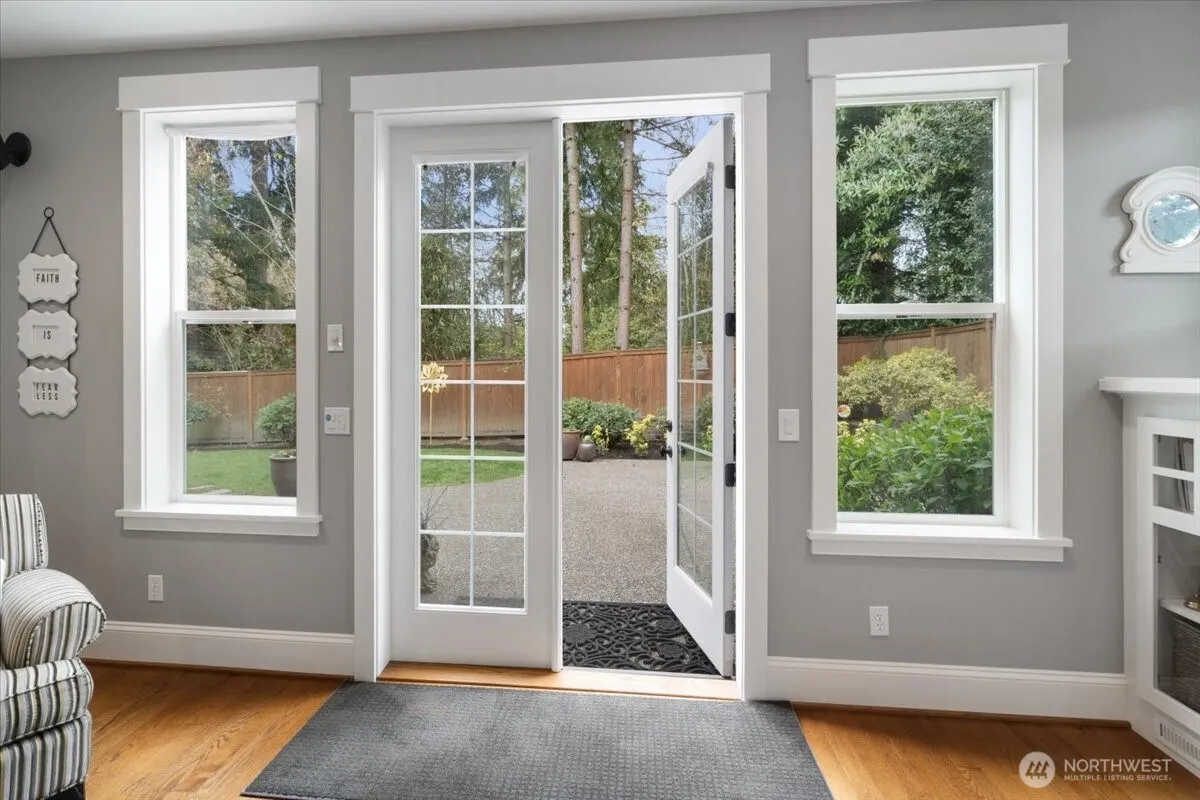 12614 NE 140th Street , Kirkland, WA 98034