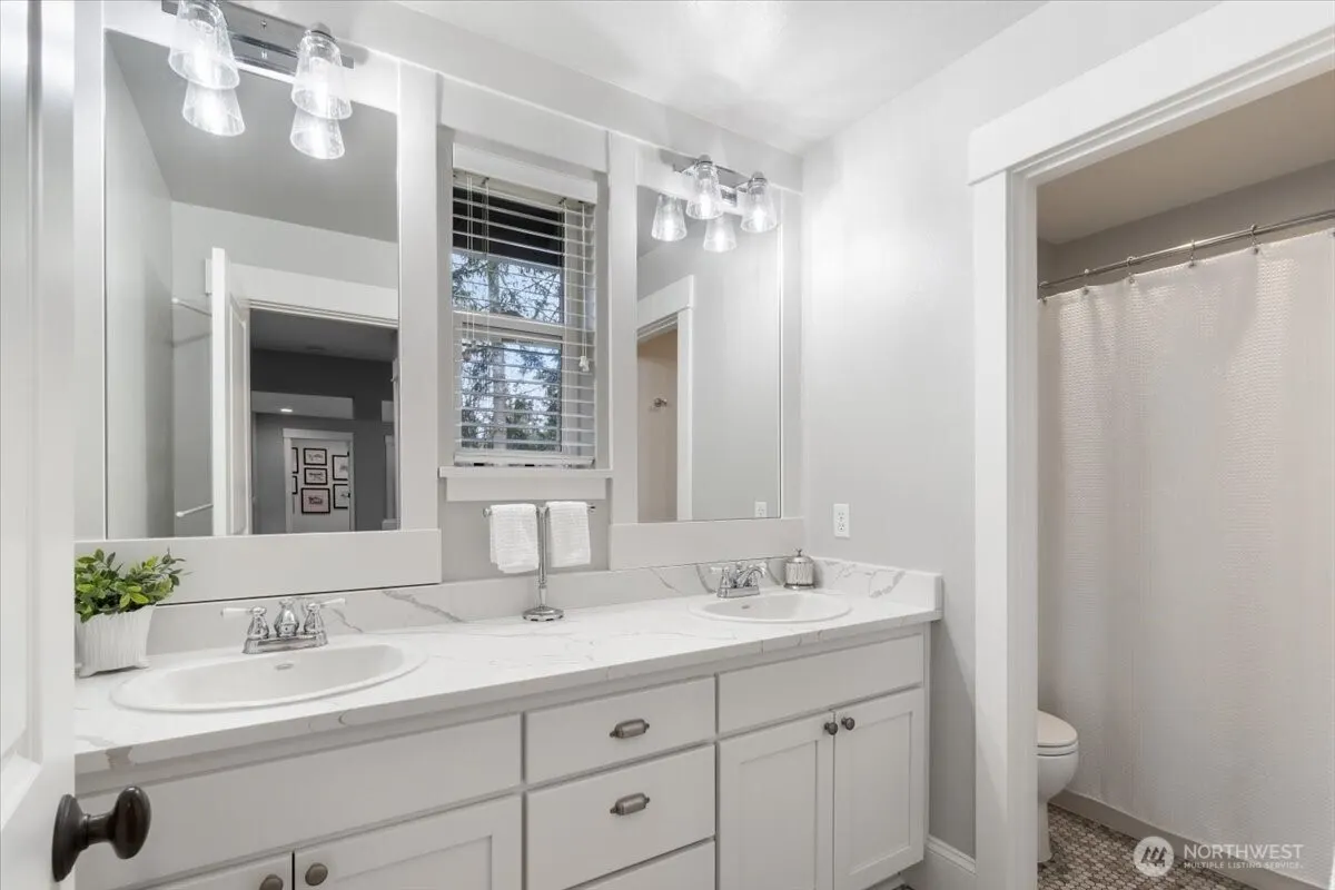 12614 NE 140th Street , Kirkland, WA 98034
