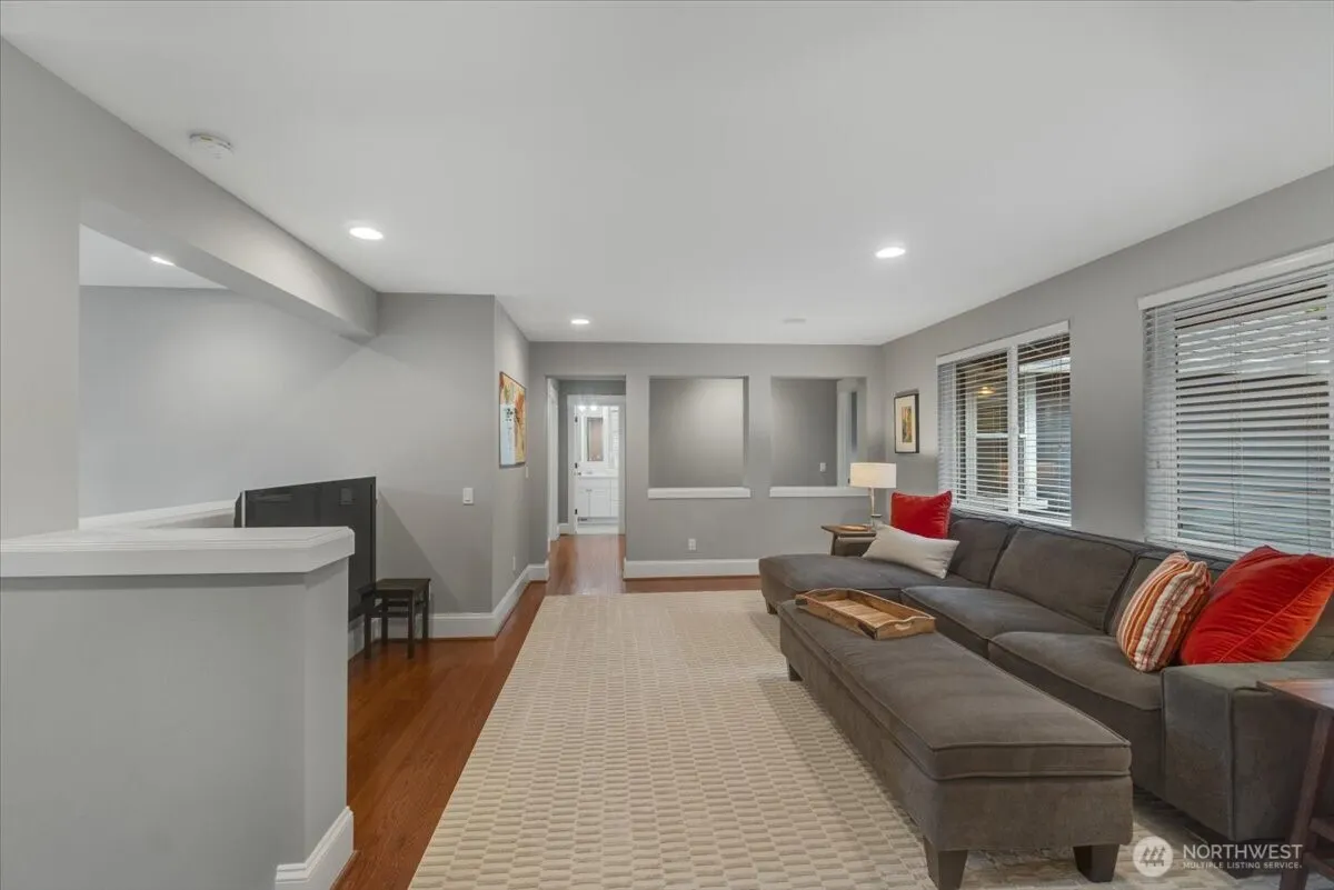 12614 NE 140th Street , Kirkland, WA 98034