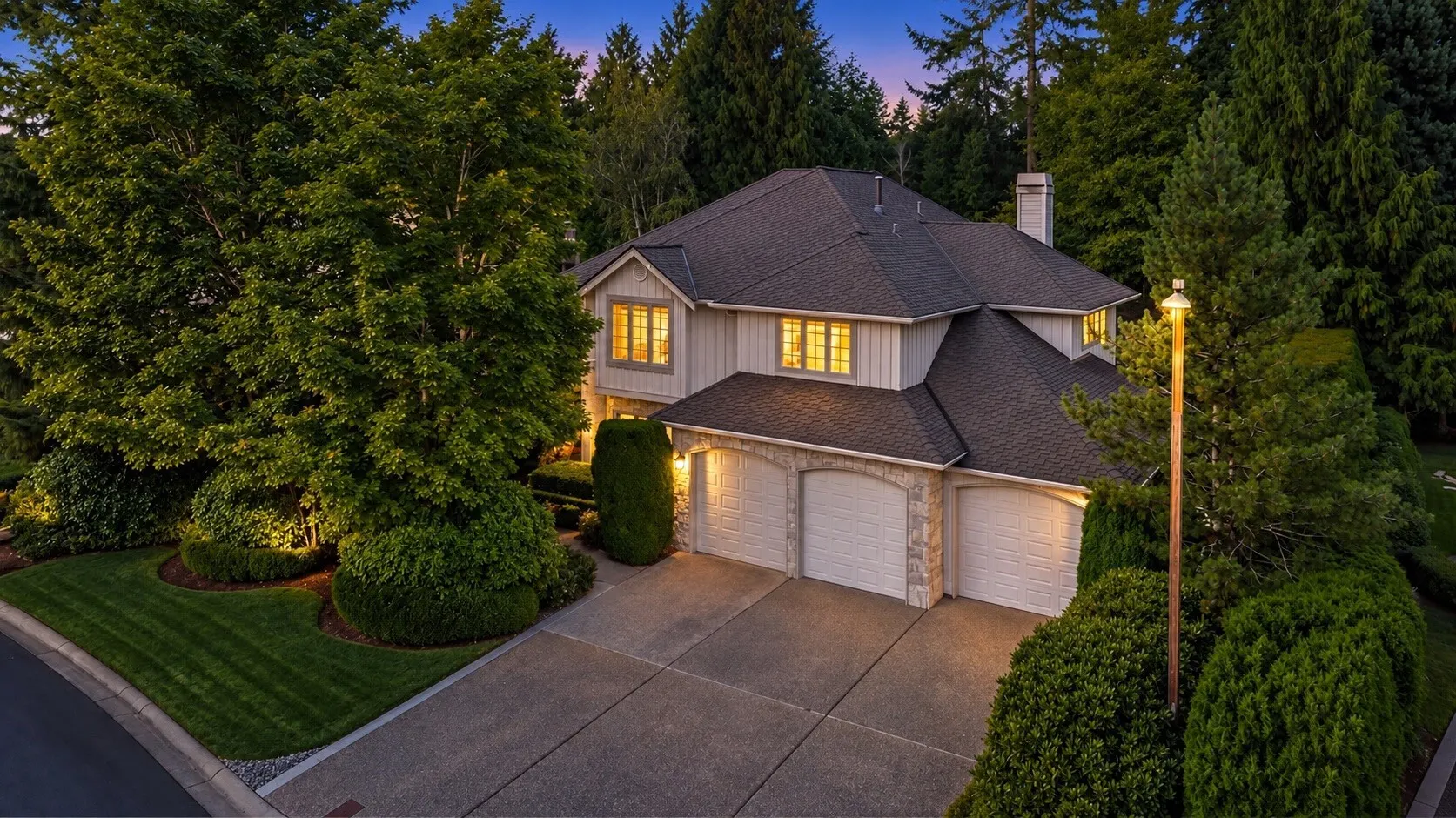 2736 258th Place SE, Sammamish, WA 98075