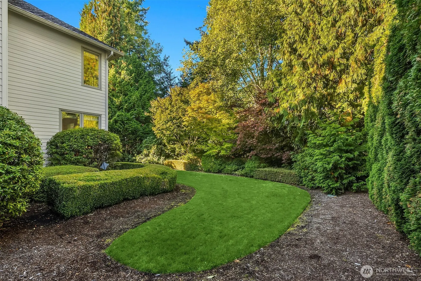 2736 258th Place SE, Sammamish, WA 98075