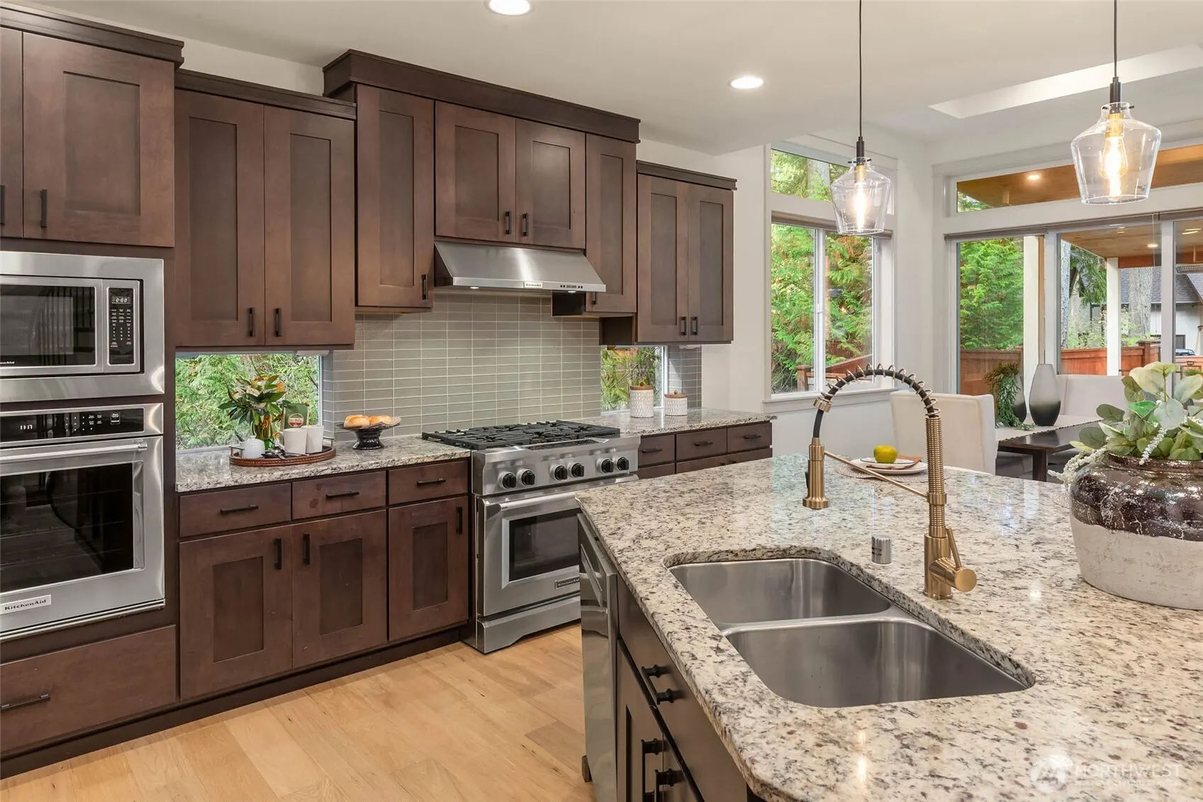 21245 NE Inglewood Hill Road , Sammamish, WA 98074