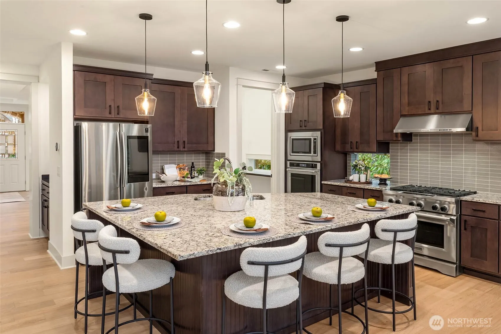 21245 NE Inglewood Hill Road , Sammamish, WA 98074