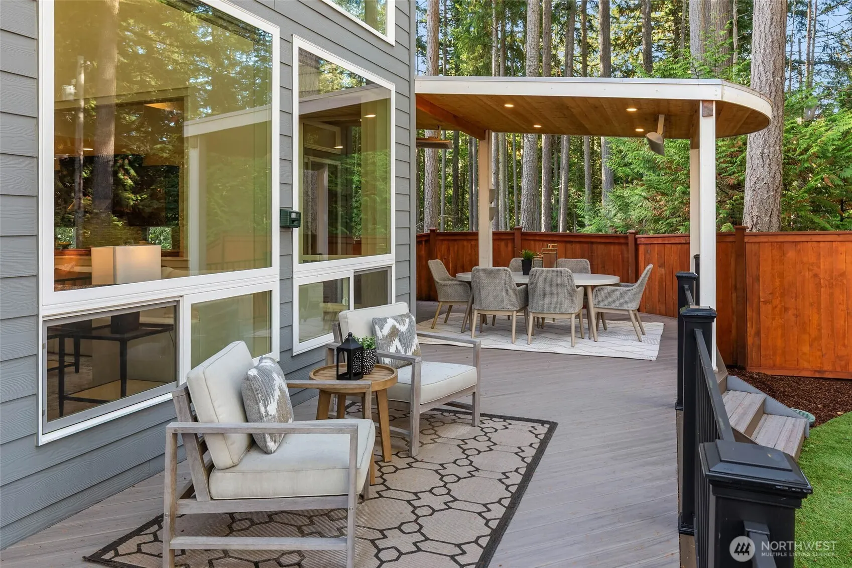 21245 NE Inglewood Hill Road , Sammamish, WA 98074