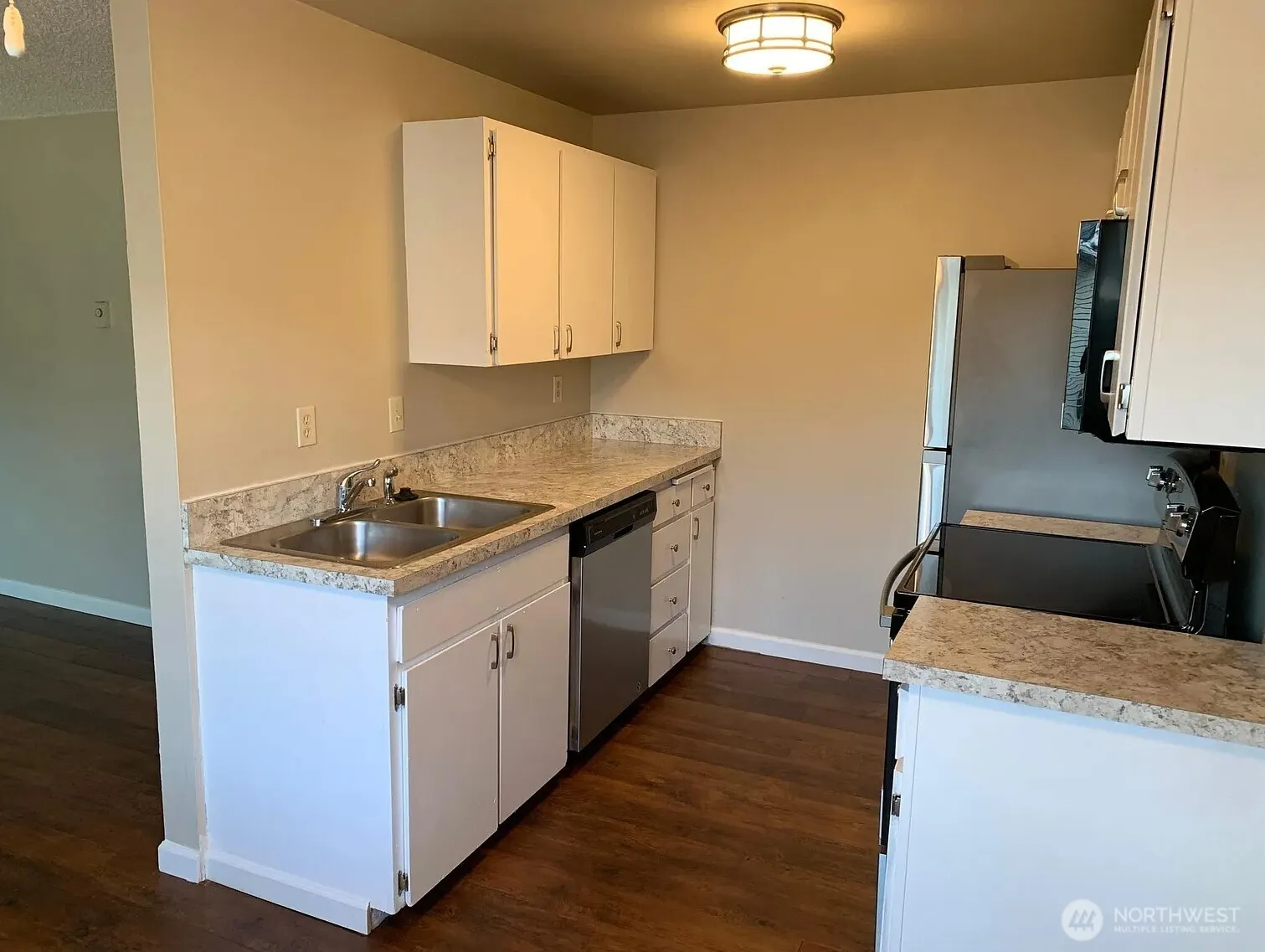 1609 Maple Lane #C5-C8, Kent, WA 98030