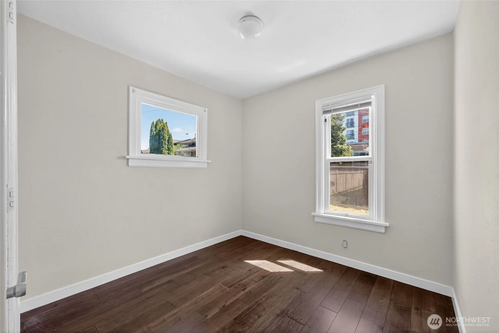 110 Lincoln Avenue , Kent, WA 98032