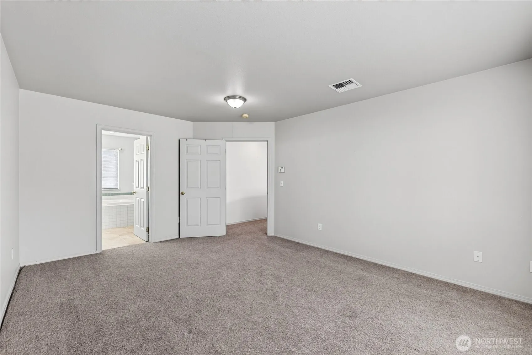 10021 SE 245th Place , Kent, WA 98030