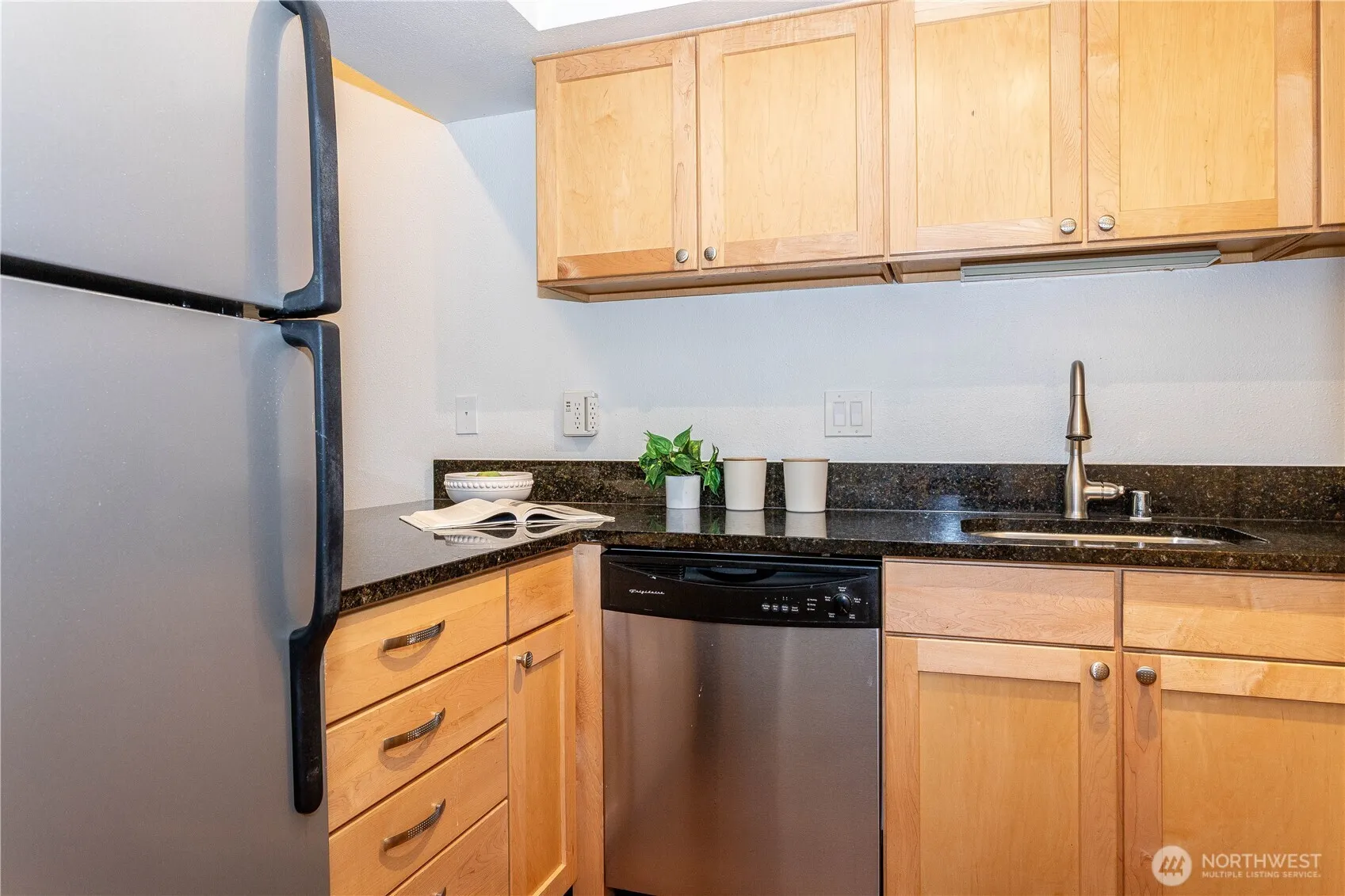 15246 SE 43rd Court #G301, Bellevue, WA 98006