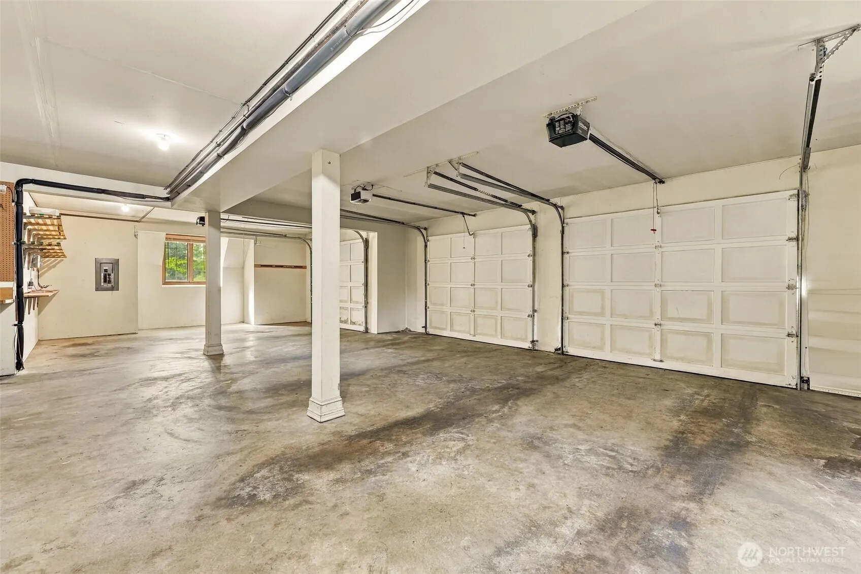 21715 NE 105th Place , Redmond, WA 98053