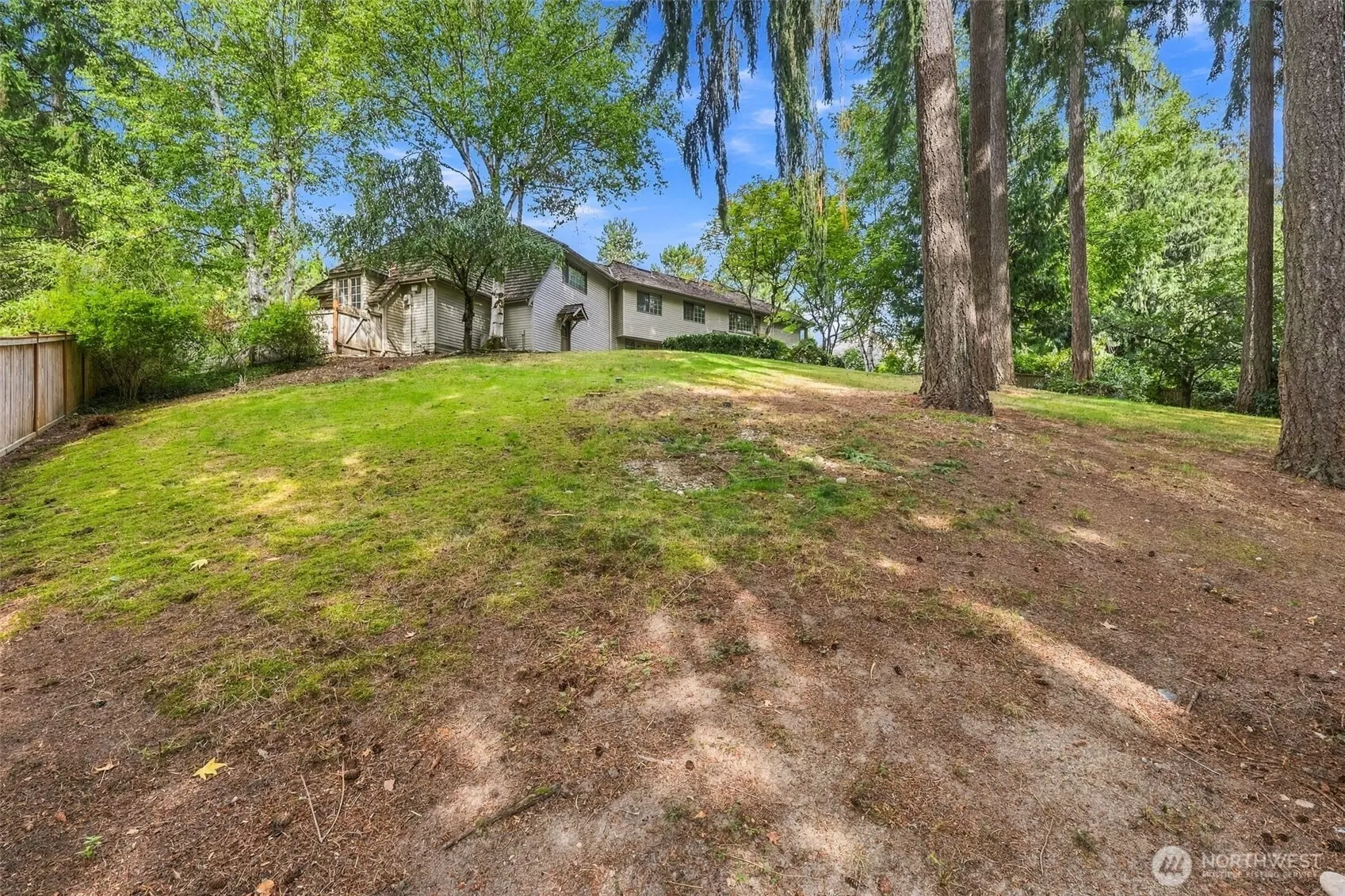 21715 NE 105th Place , Redmond, WA 98053