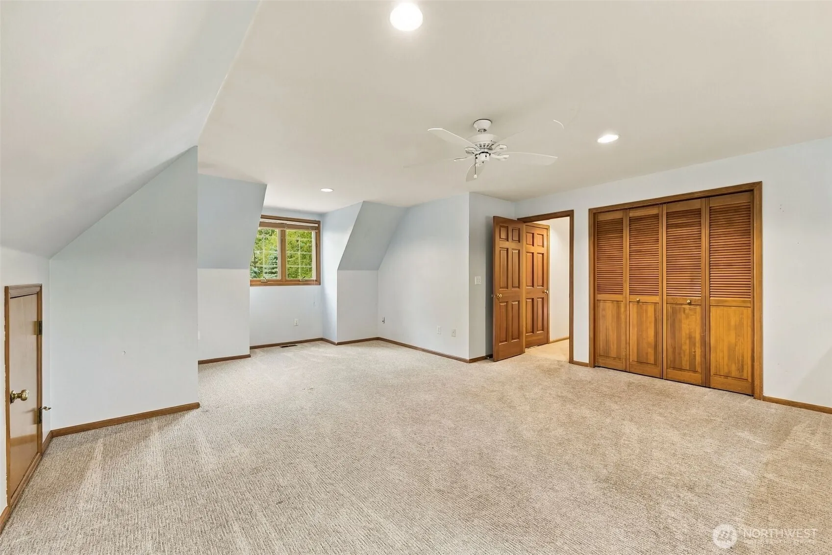 21715 NE 105th Place , Redmond, WA 98053