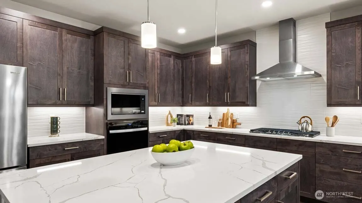 9230 NE 186th Place , Bothell, WA 98011