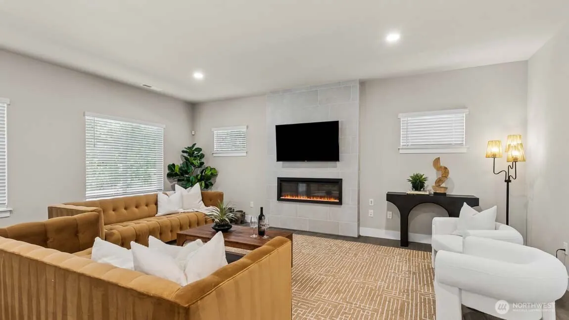 9230 NE 186th Place , Bothell, WA 98011