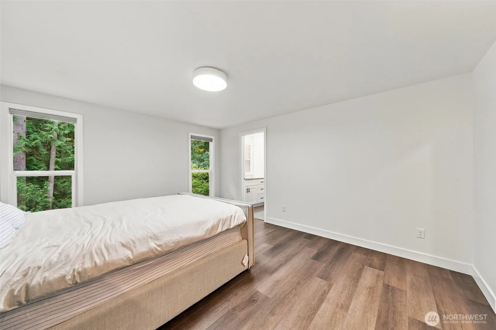 17101 NE 28th Place , Bellevue, WA 98008
