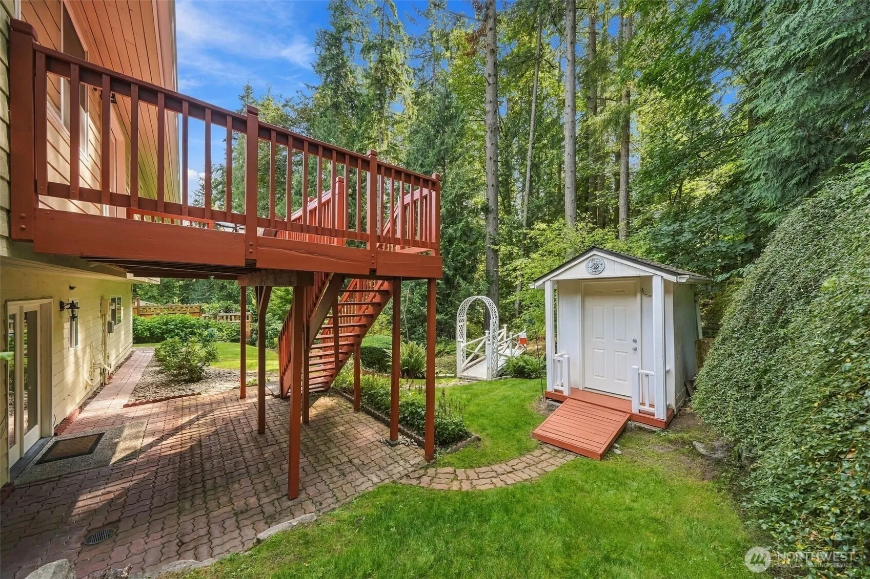 17101 NE 28th Place , Bellevue, WA 98008