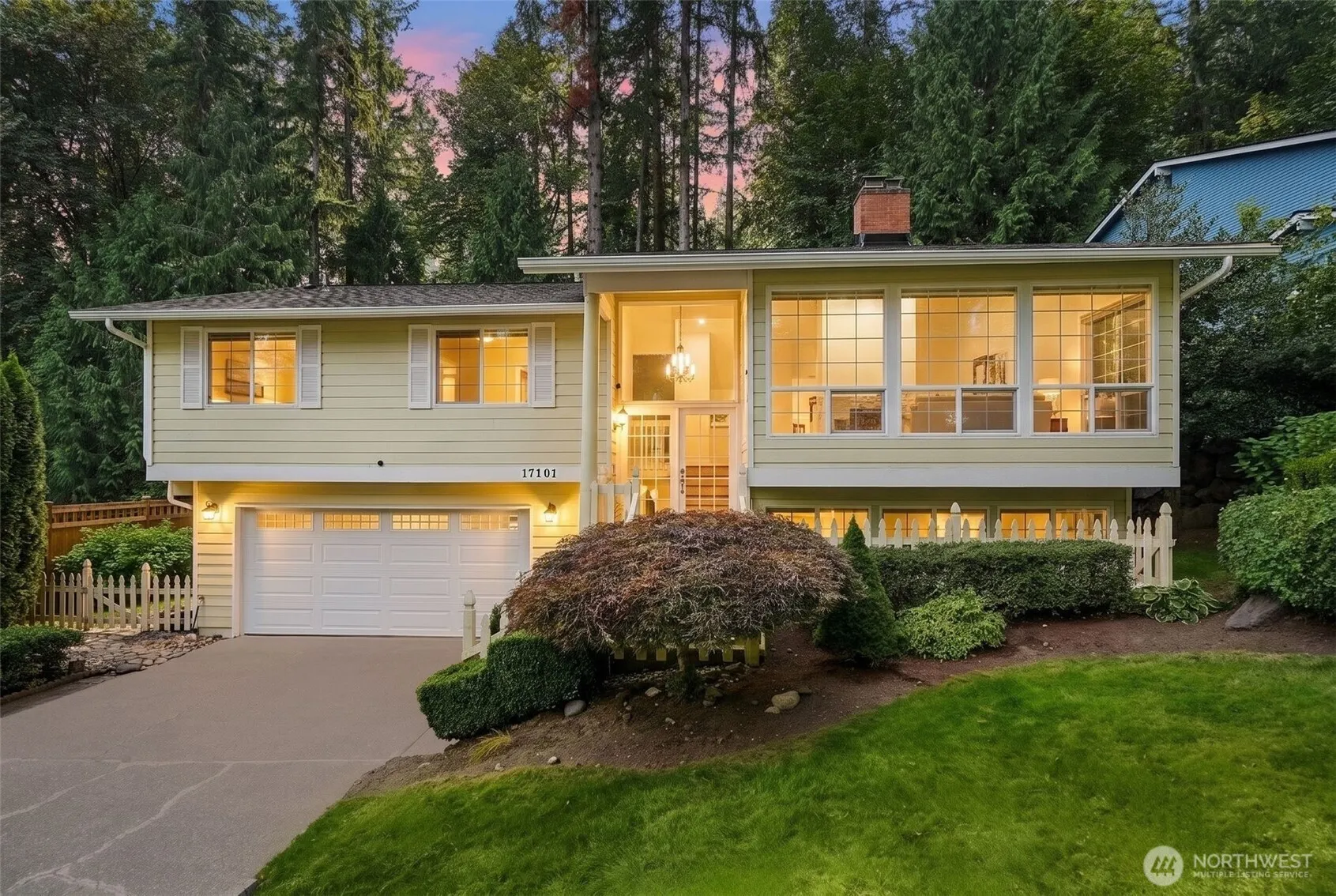 17101 NE 28th Place , Bellevue, WA 98008