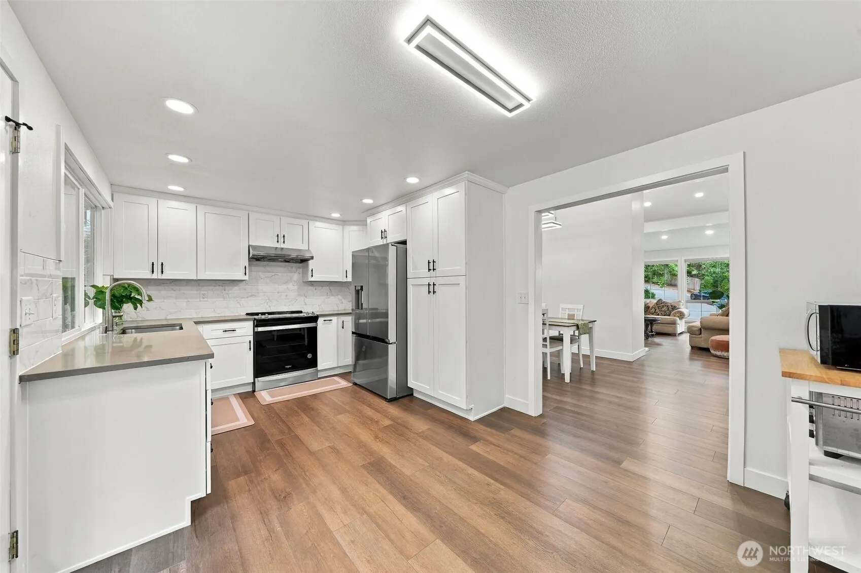 17101 NE 28th Place , Bellevue, WA 98008