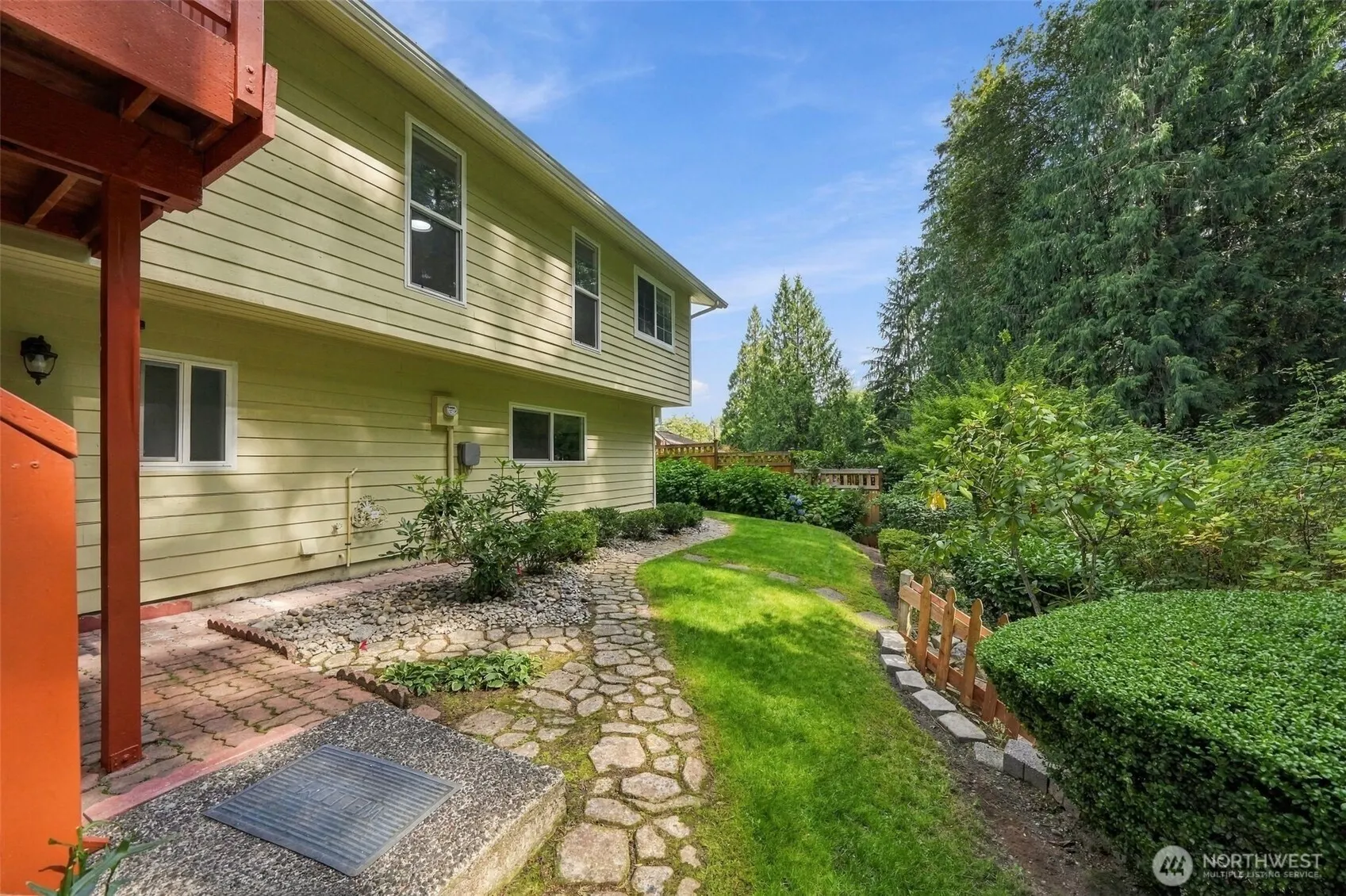 17101 NE 28th Place , Bellevue, WA 98008