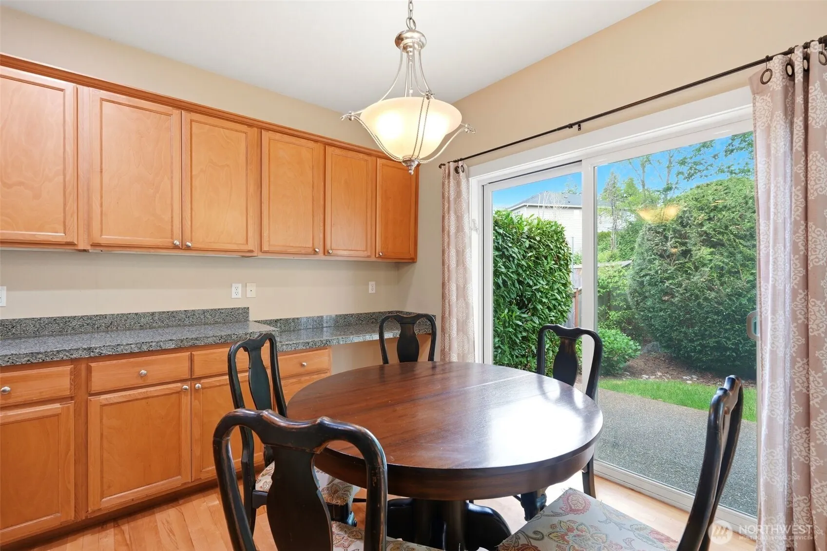 24750 NE 3rd Place , Sammamish, WA 98074