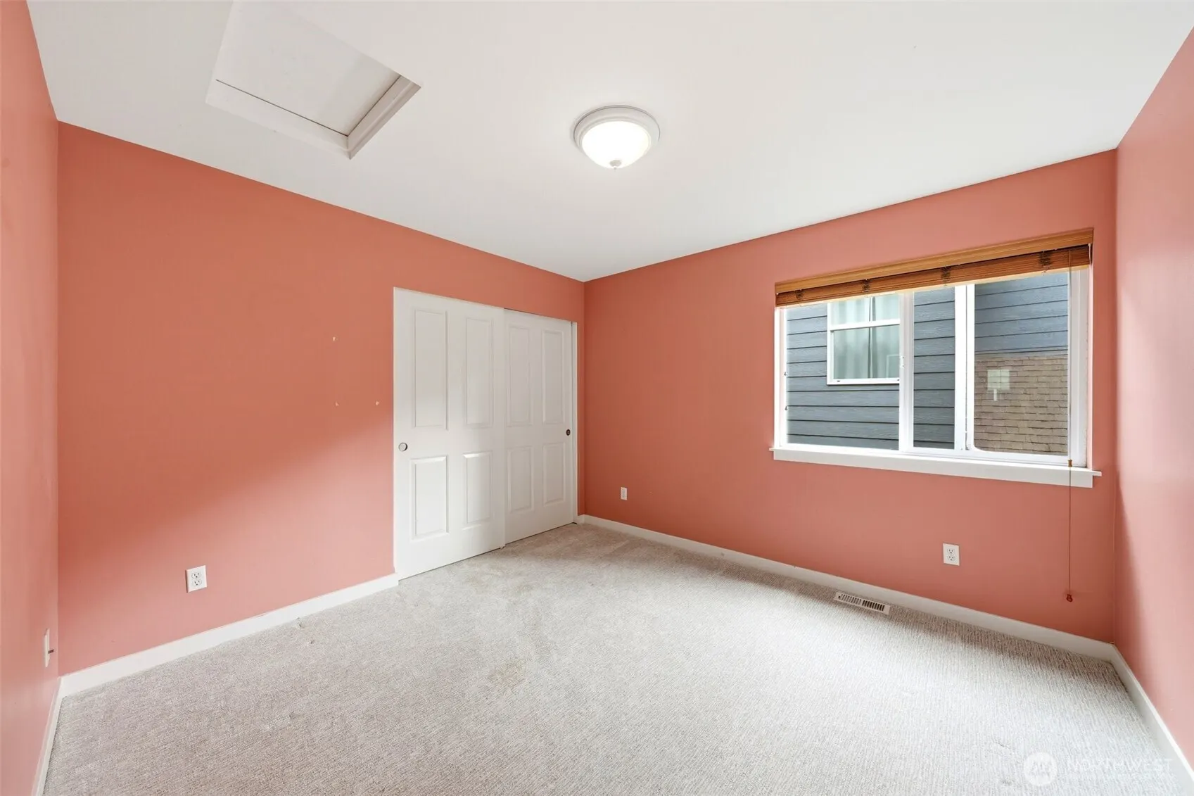 24750 NE 3rd Place , Sammamish, WA 98074