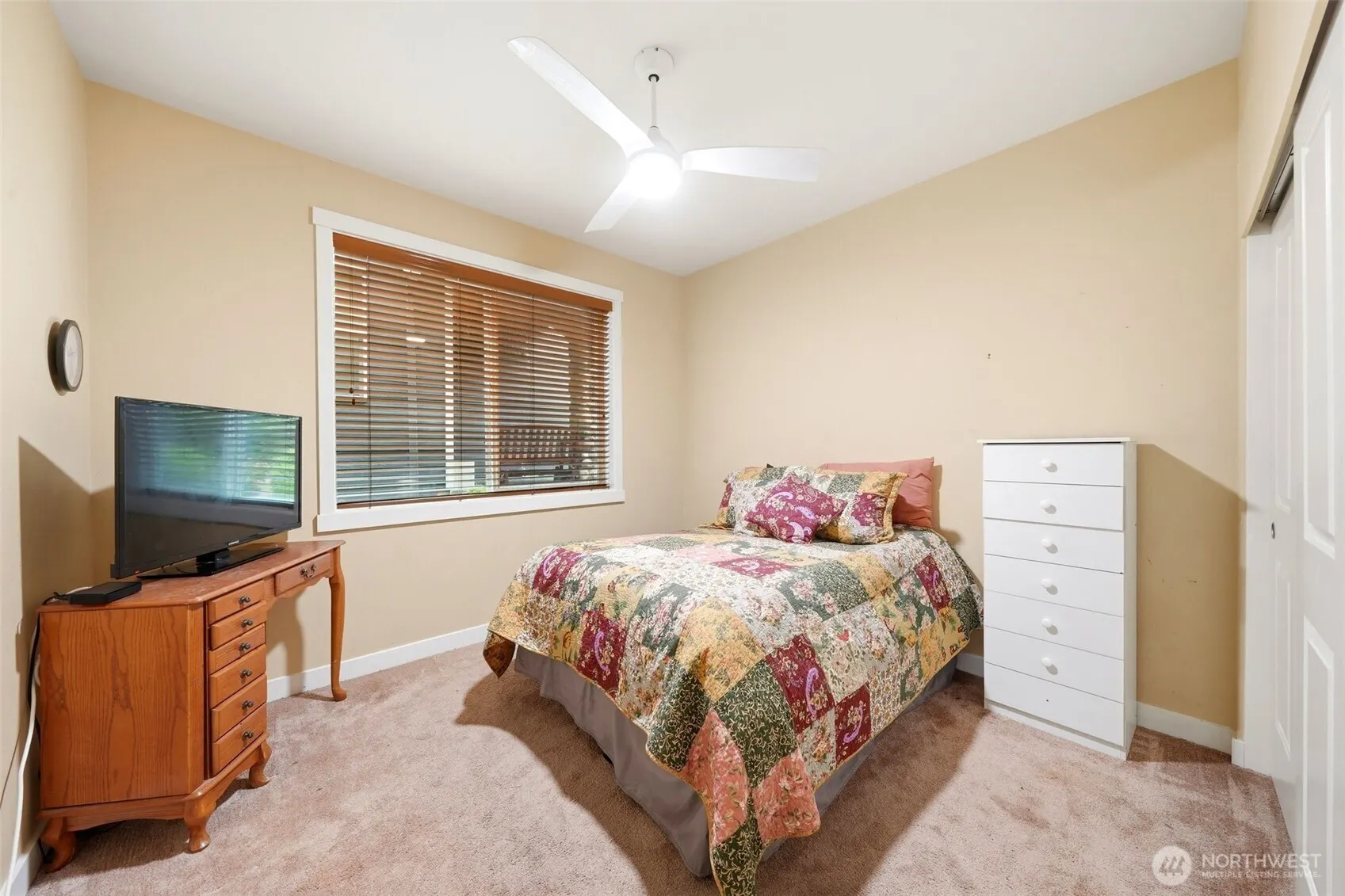 24750 NE 3rd Place , Sammamish, WA 98074