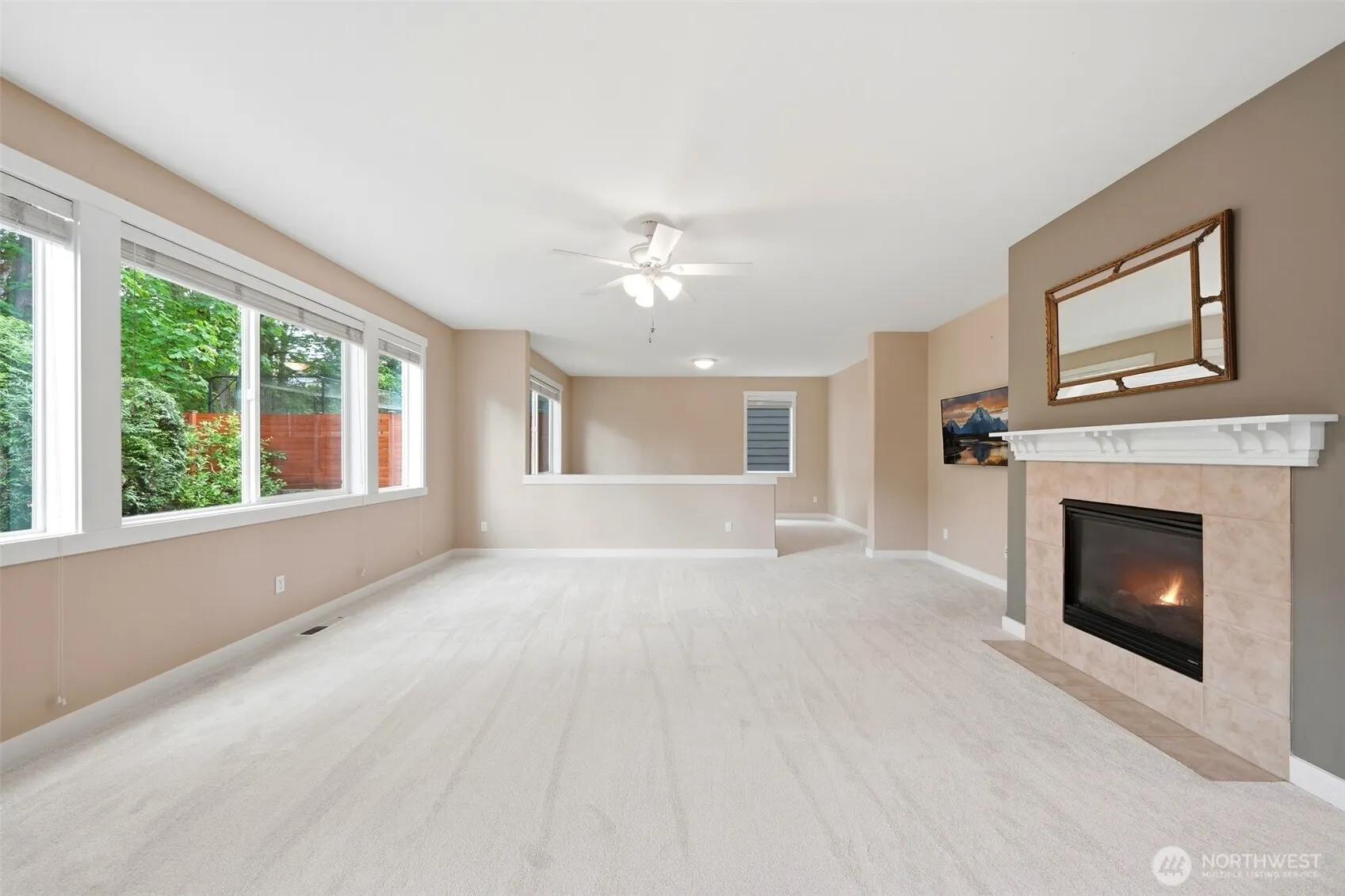 24750 NE 3rd Place , Sammamish, WA 98074