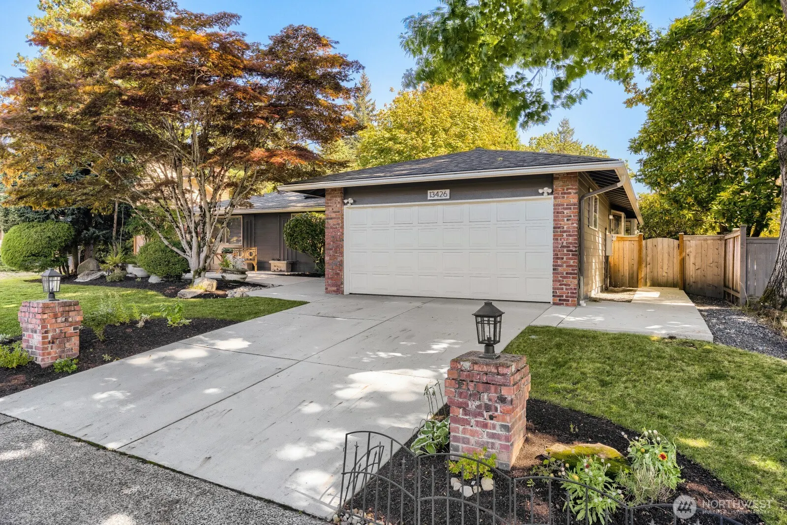 13426 117th Avenue NE, Kirkland, WA 98034-2163